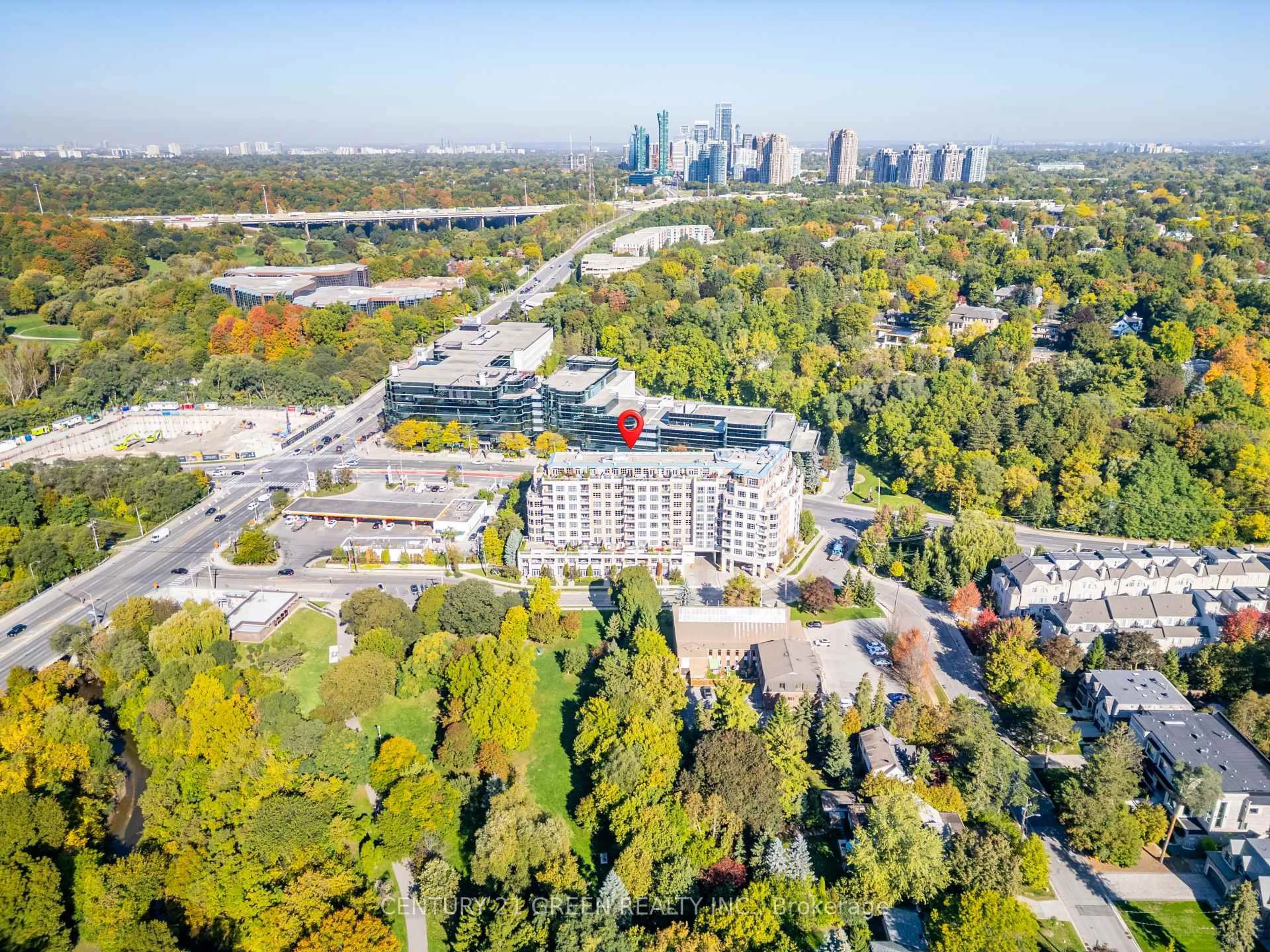 A pic from outside/outdoor area/front of a property/back of a property/a pic from drone, city buildings view from balcony for 10 Old York Mills Rd #402, Toronto Ontario M2P 2G9