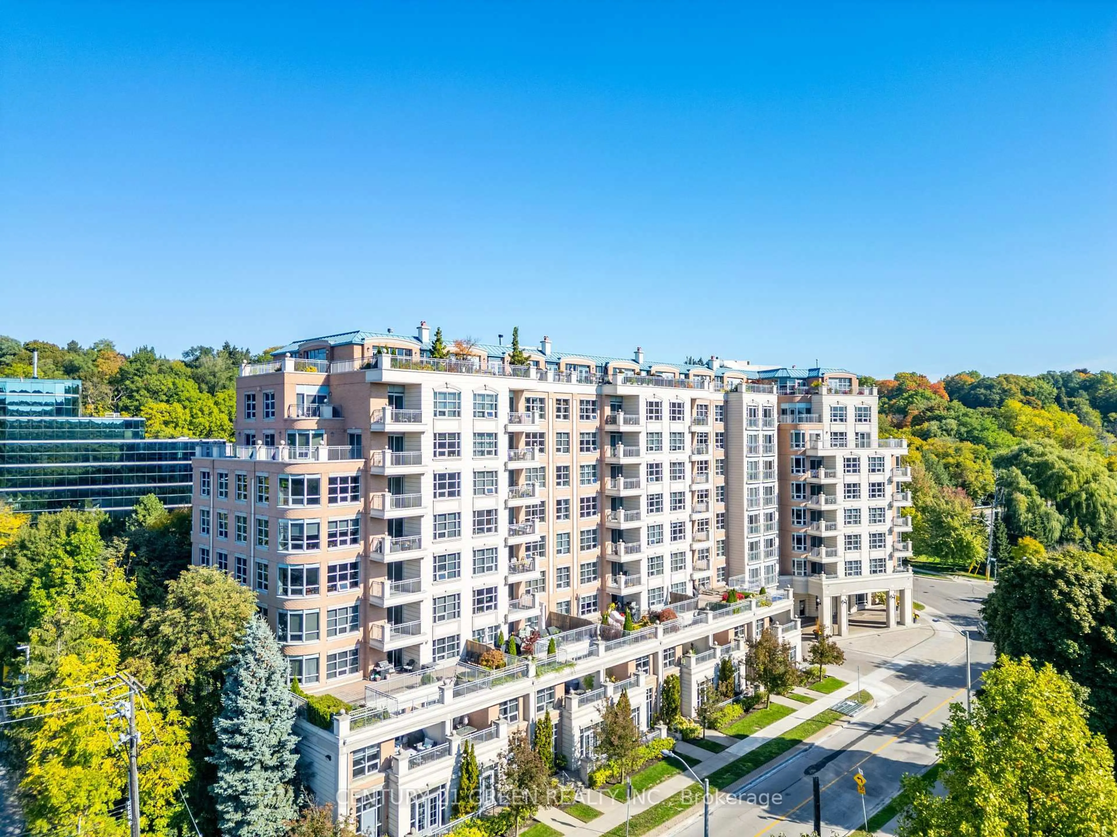 A pic from outside/outdoor area/front of a property/back of a property/a pic from drone, city buildings view from balcony for 10 Old York Mills Rd #402, Toronto Ontario M2P 2G9