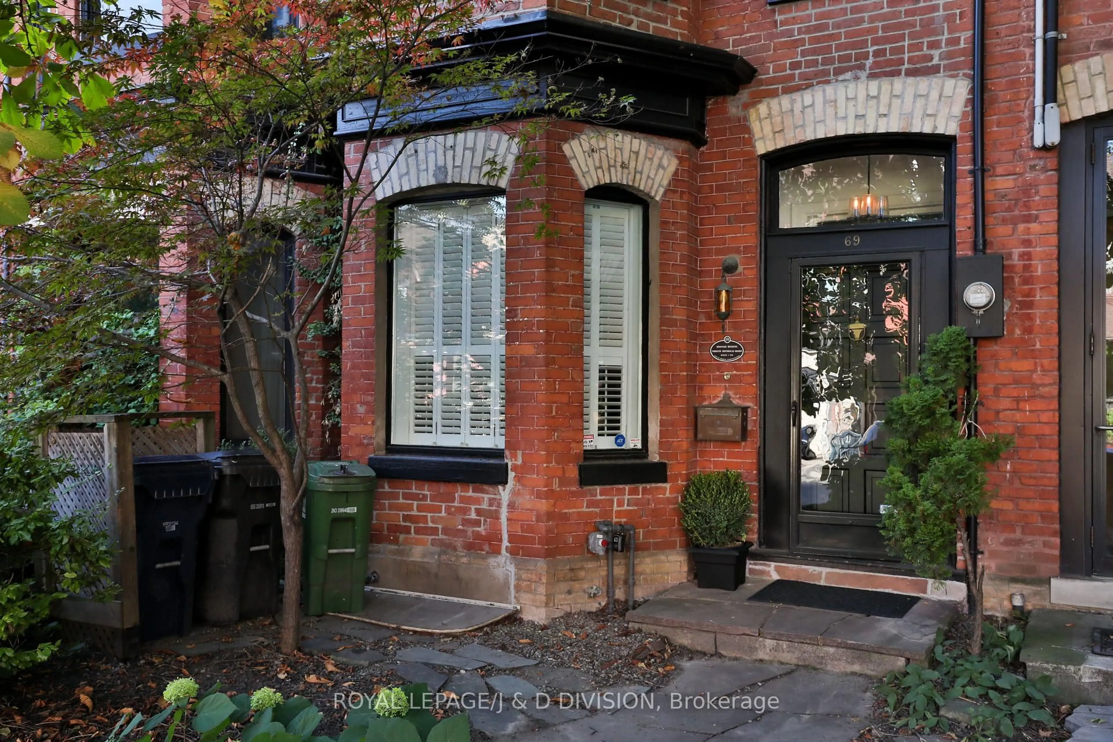 Home with brick exterior material, street for 69 Sullivan St, Toronto Ontario M5T 1C2