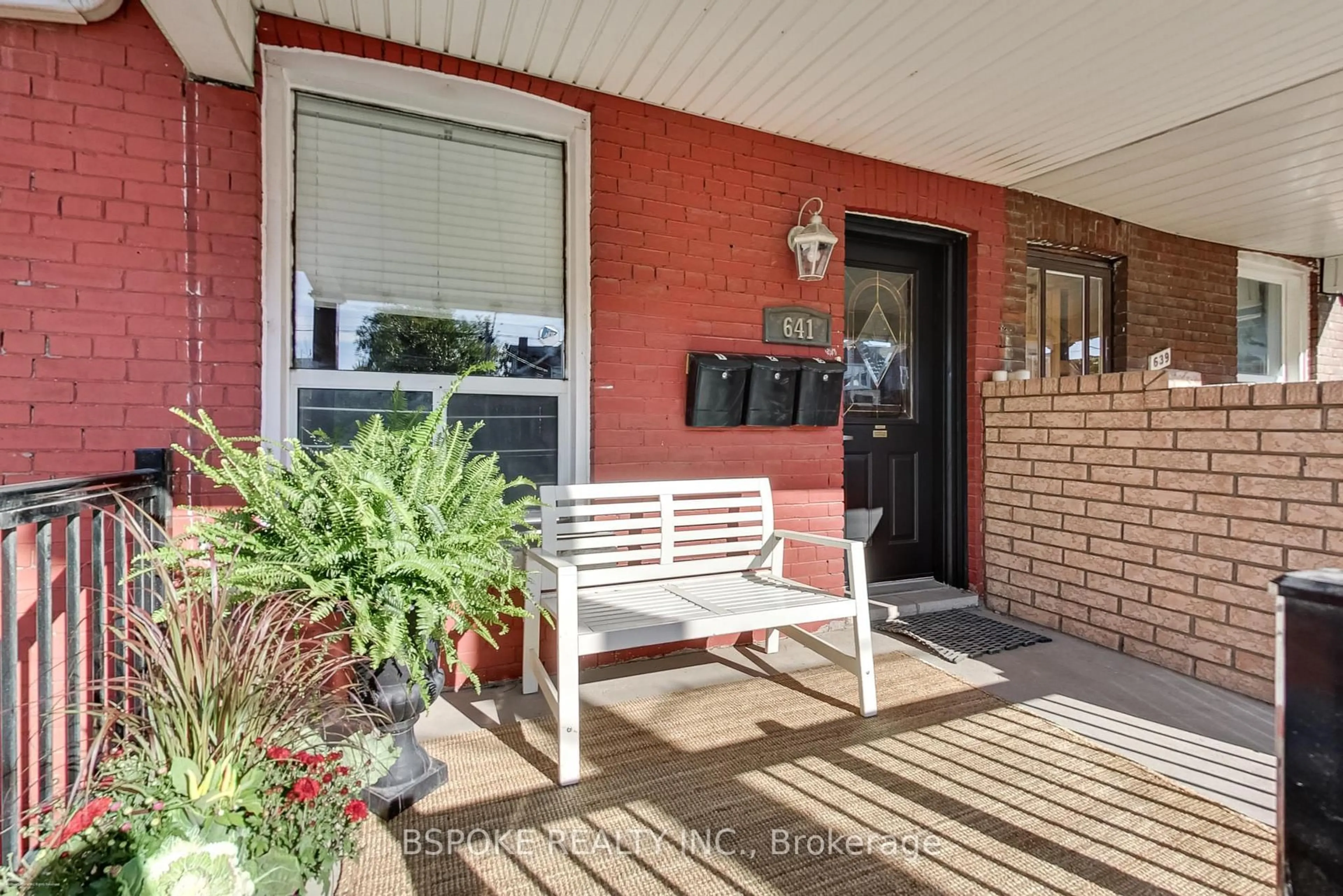 Indoor entryway for 641 Ossington Ave, Toronto Ontario M6G 3T6