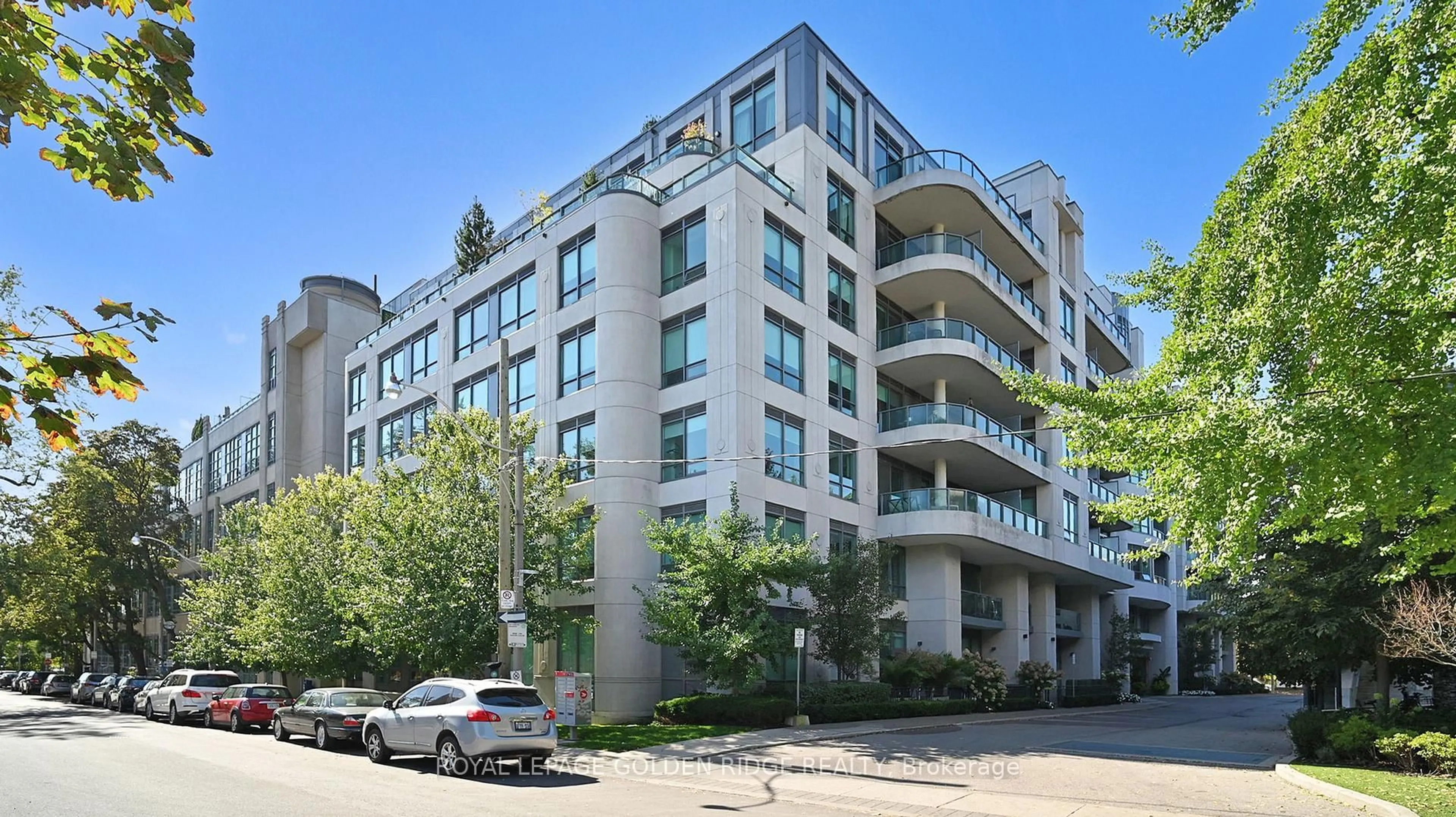 Unknown for 377 Madison Ave #224, Toronto Ontario M4V 3E1