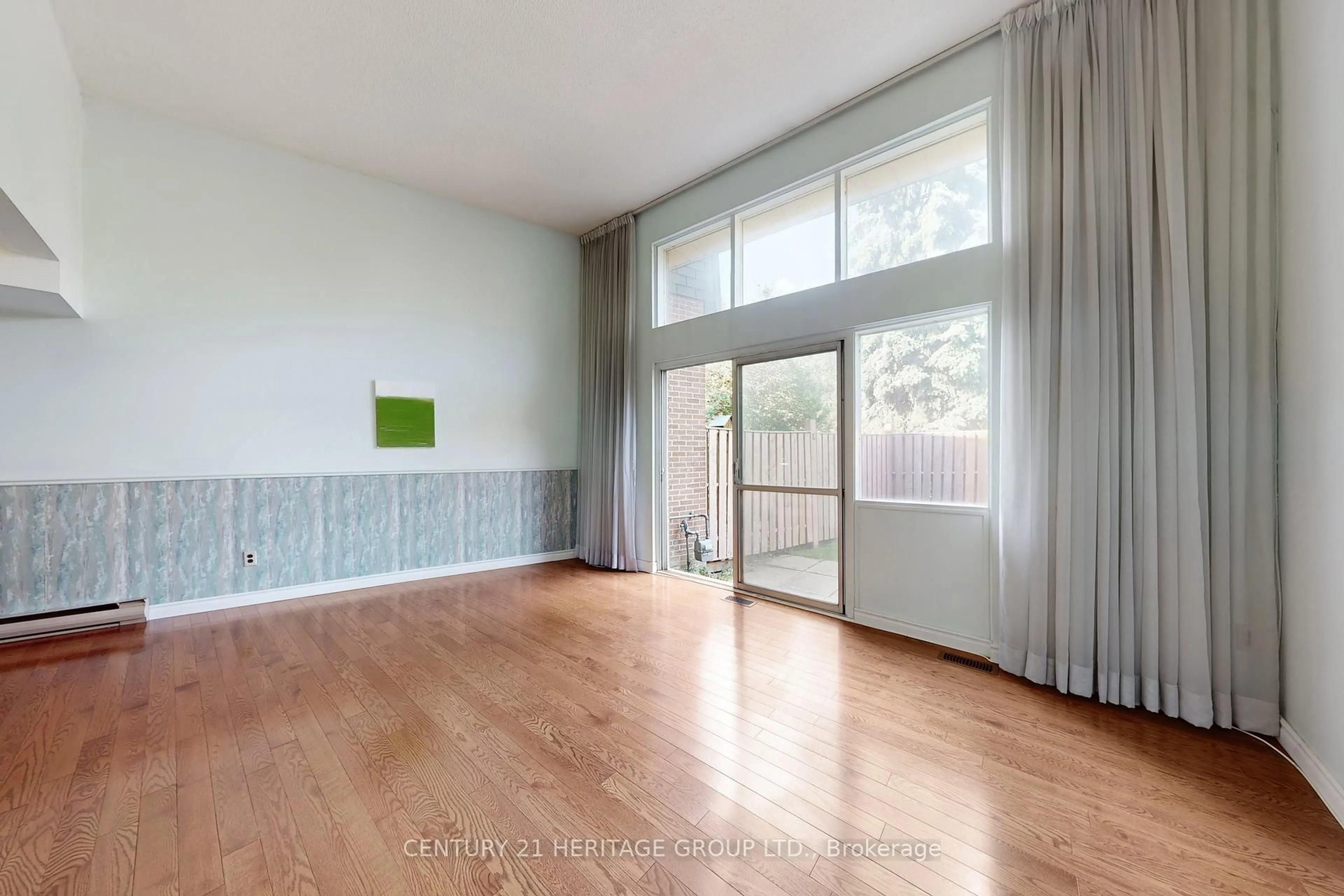 A pic of a room for 32 Jenny Wrenway, Toronto Ontario M2H 2Y9