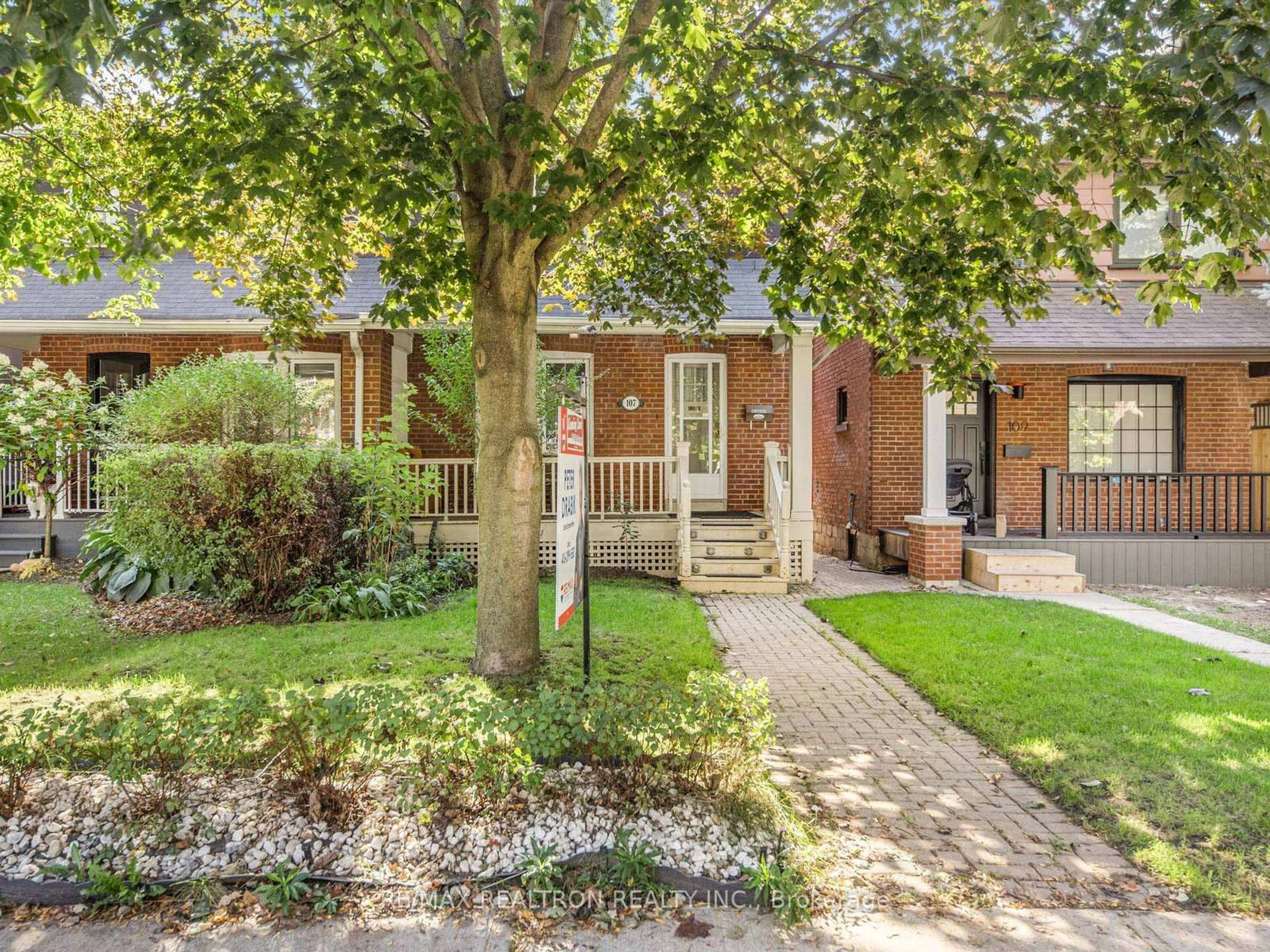 Home with brick exterior material, street for 107 Bedford Park Ave, Toronto Ontario M5M 1J2