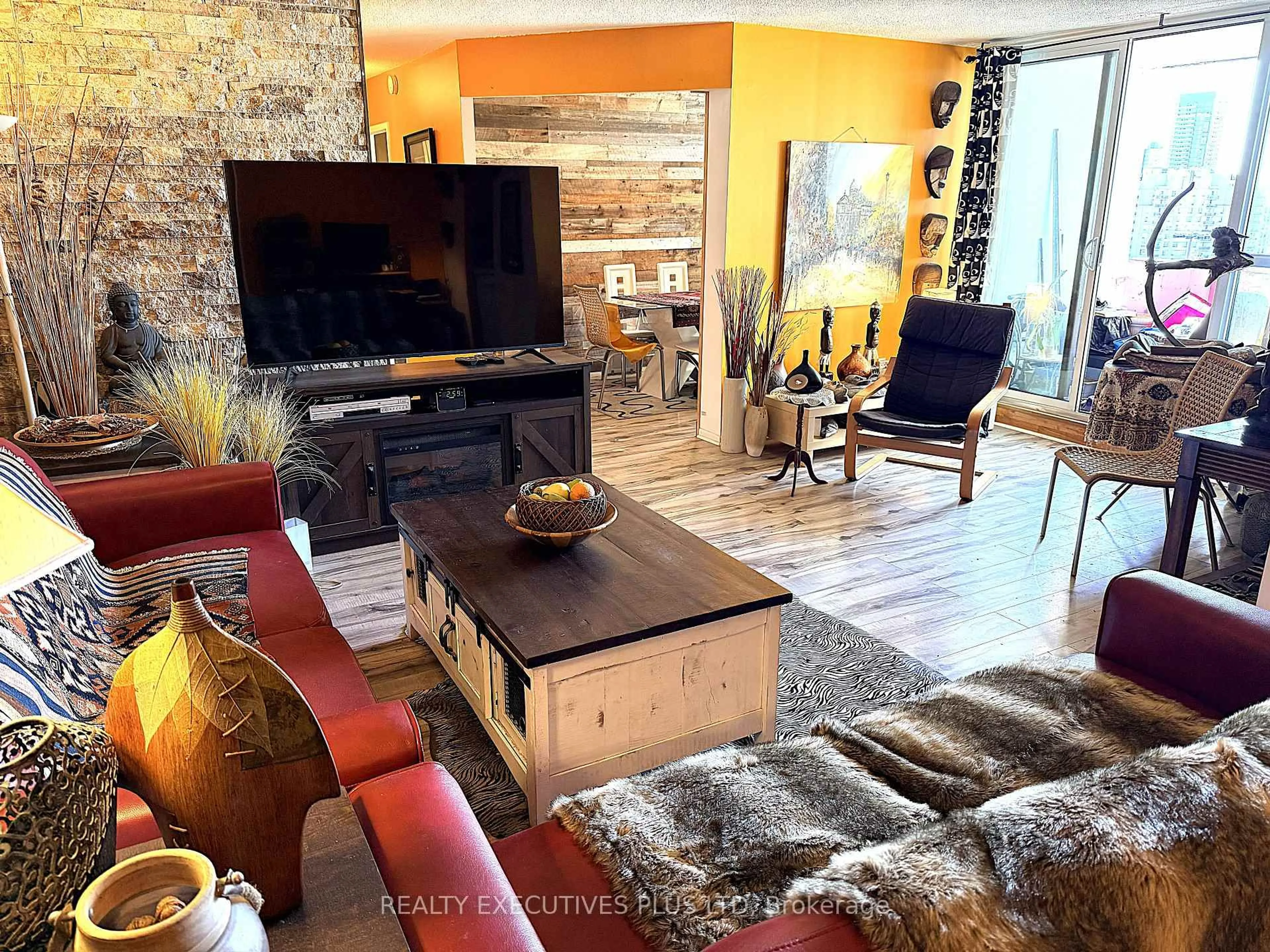 Living room with furniture, wood/laminate floor for 5 Old Sheppard Ave #1610, Toronto Ontario M2J 4K3