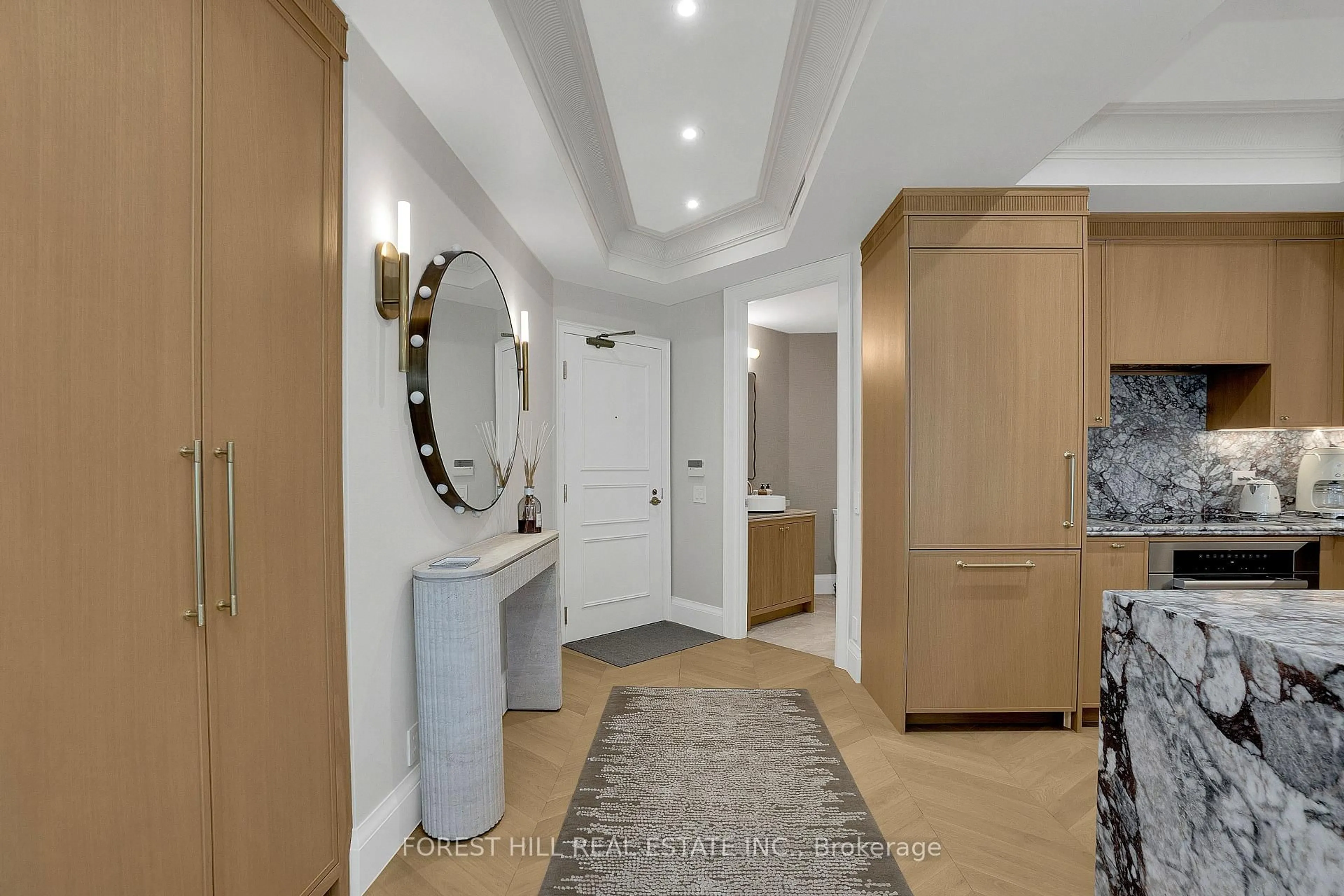 Indoor entryway for 38 Avenue Rd #804, Toronto Ontario M5R 2G2