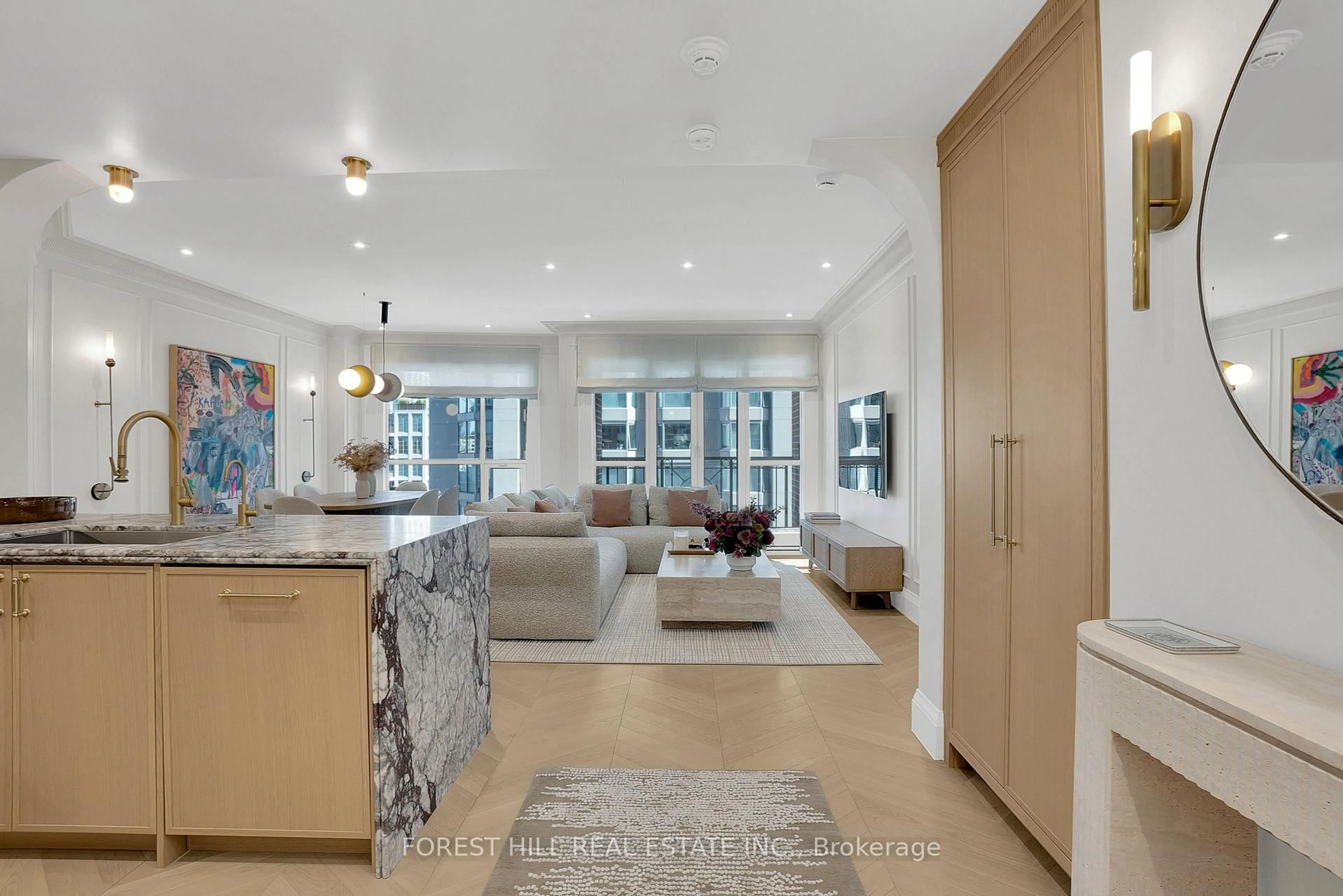 Open concept kitchen, ceramic/tile floor for 38 Avenue Rd #804, Toronto Ontario M5R 2G2
