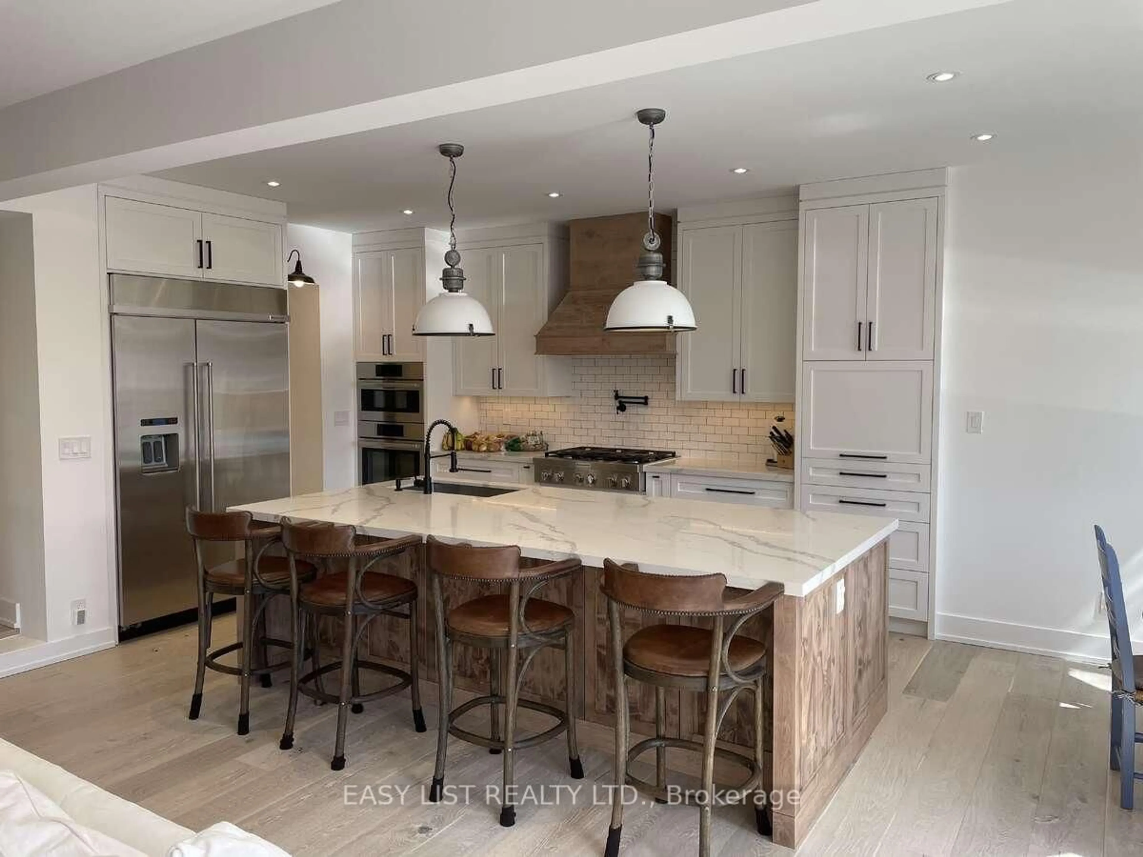 Open concept kitchen, unknown for 39 Romney Rd, Toronto Ontario M3H 1H4