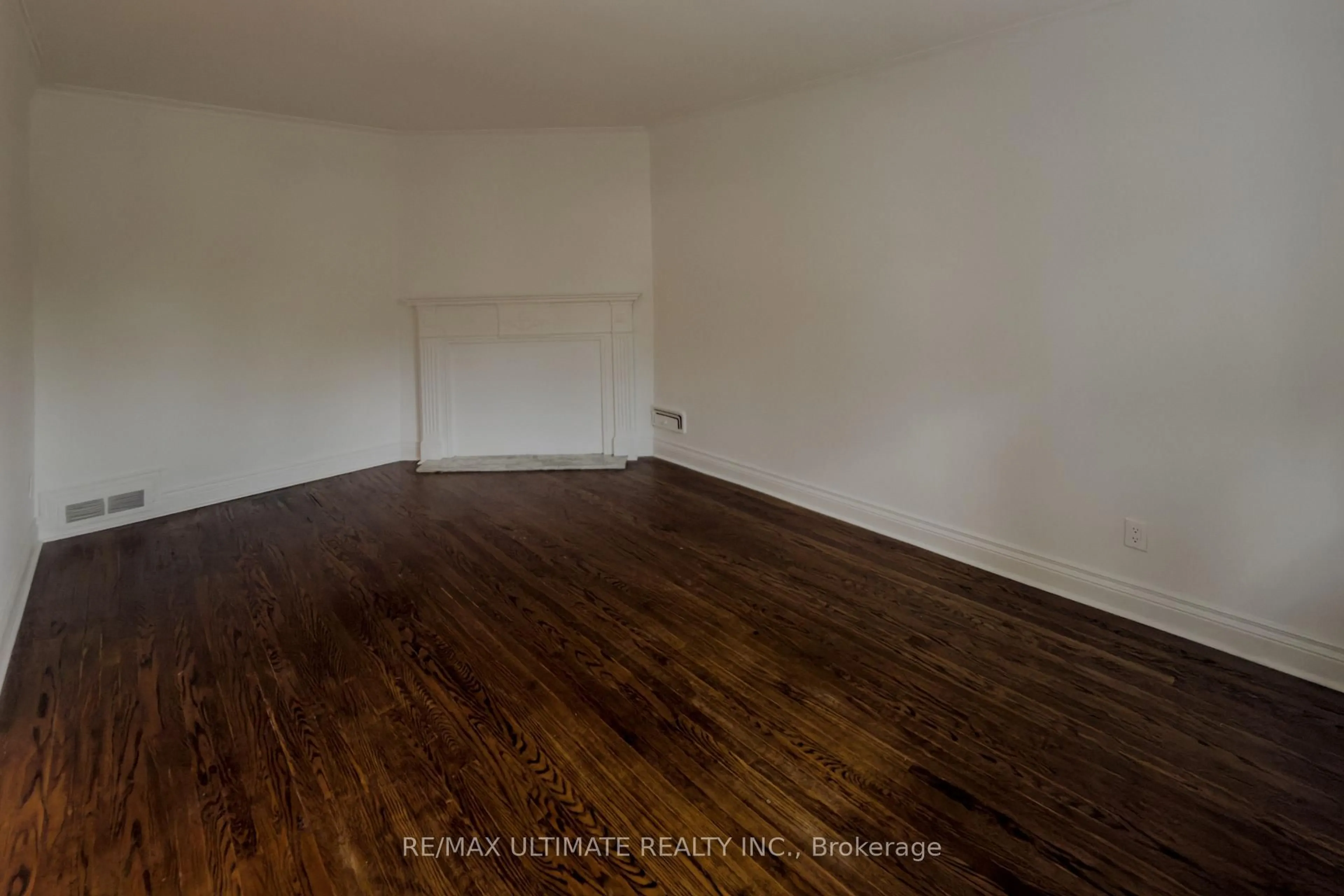 A pic of a room for 110 De Quincy Blvd, Toronto Ontario M3H 1Y9