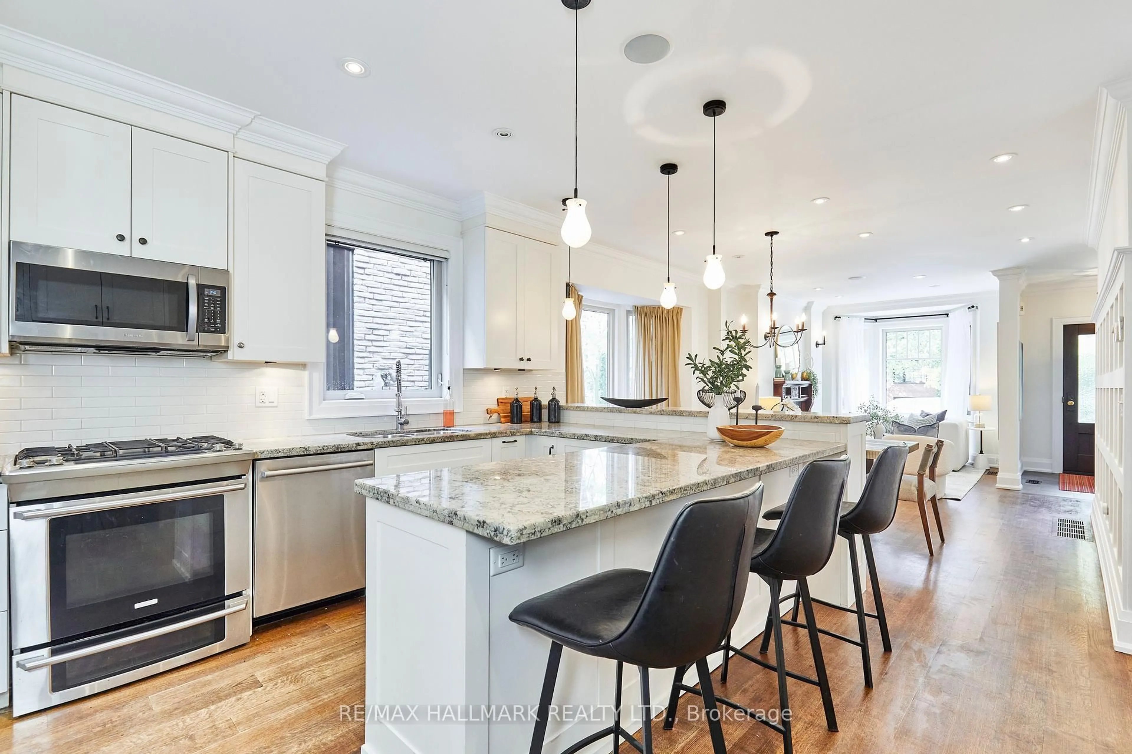 Open concept kitchen, unknown for 645 Balliol St, Toronto Ontario M4S 1E6
