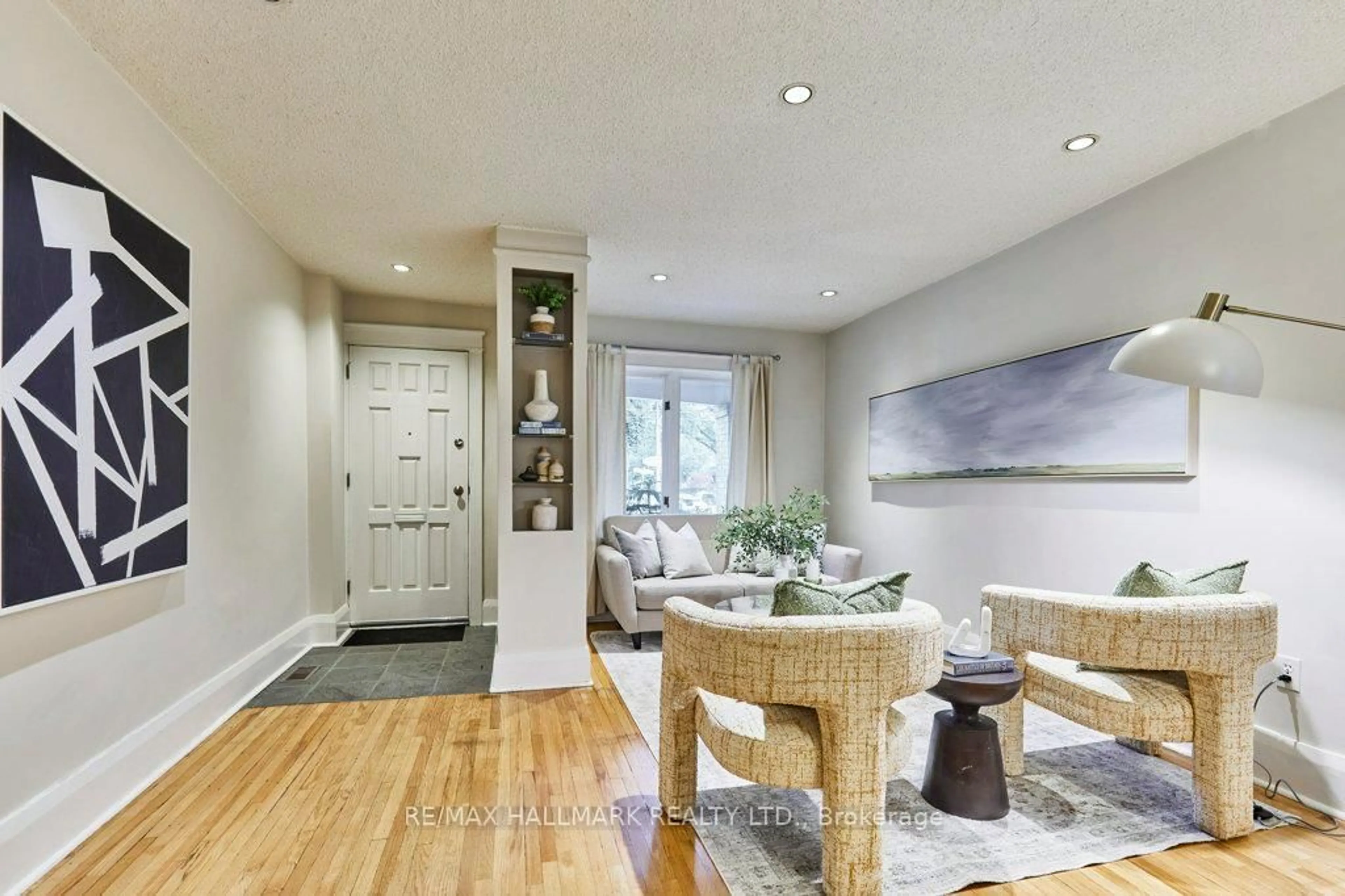 Unknown for 437 Davisville Ave, Toronto Ontario M4S 1H7