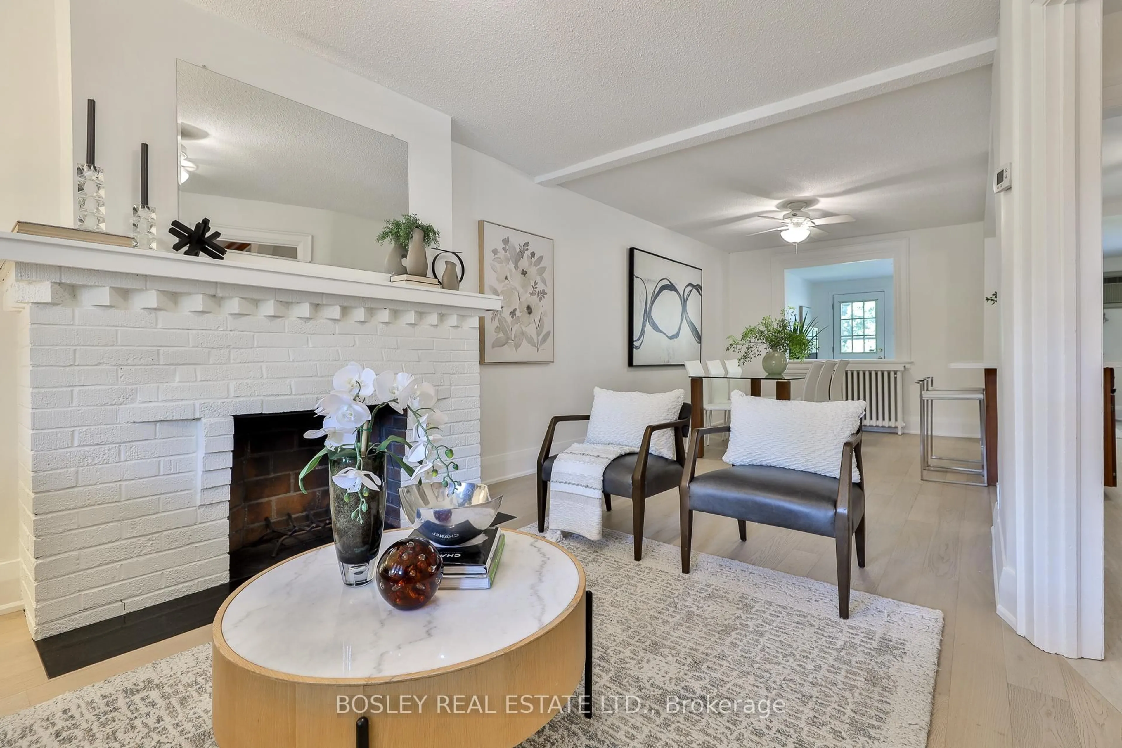 Living room with furniture, ceramic/tile floor for 682 Hillsdale Ave, Toronto Ontario M4S 1V3