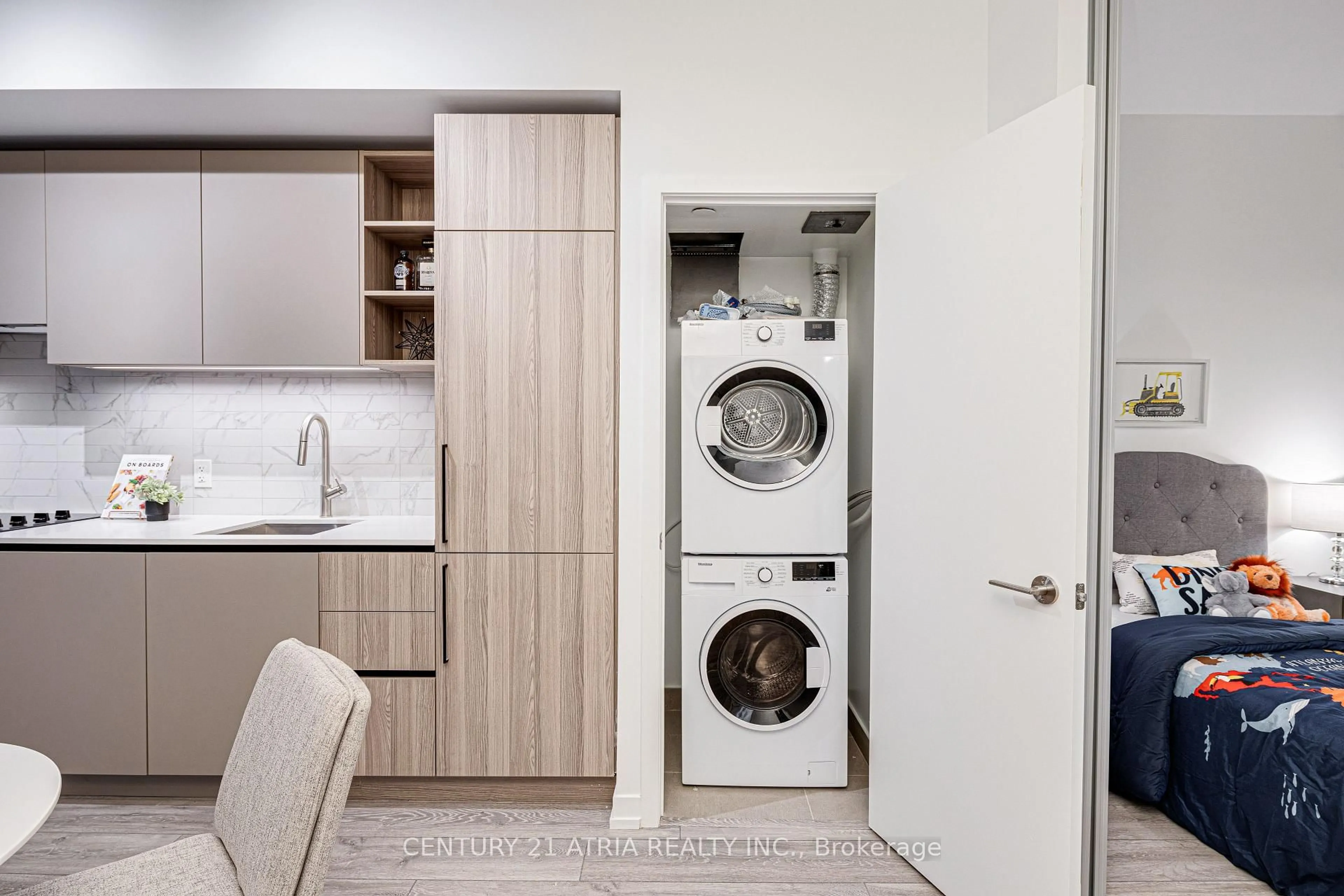 Laundry room for 55 Mercer St #308, Toronto Ontario M5V 0W4
