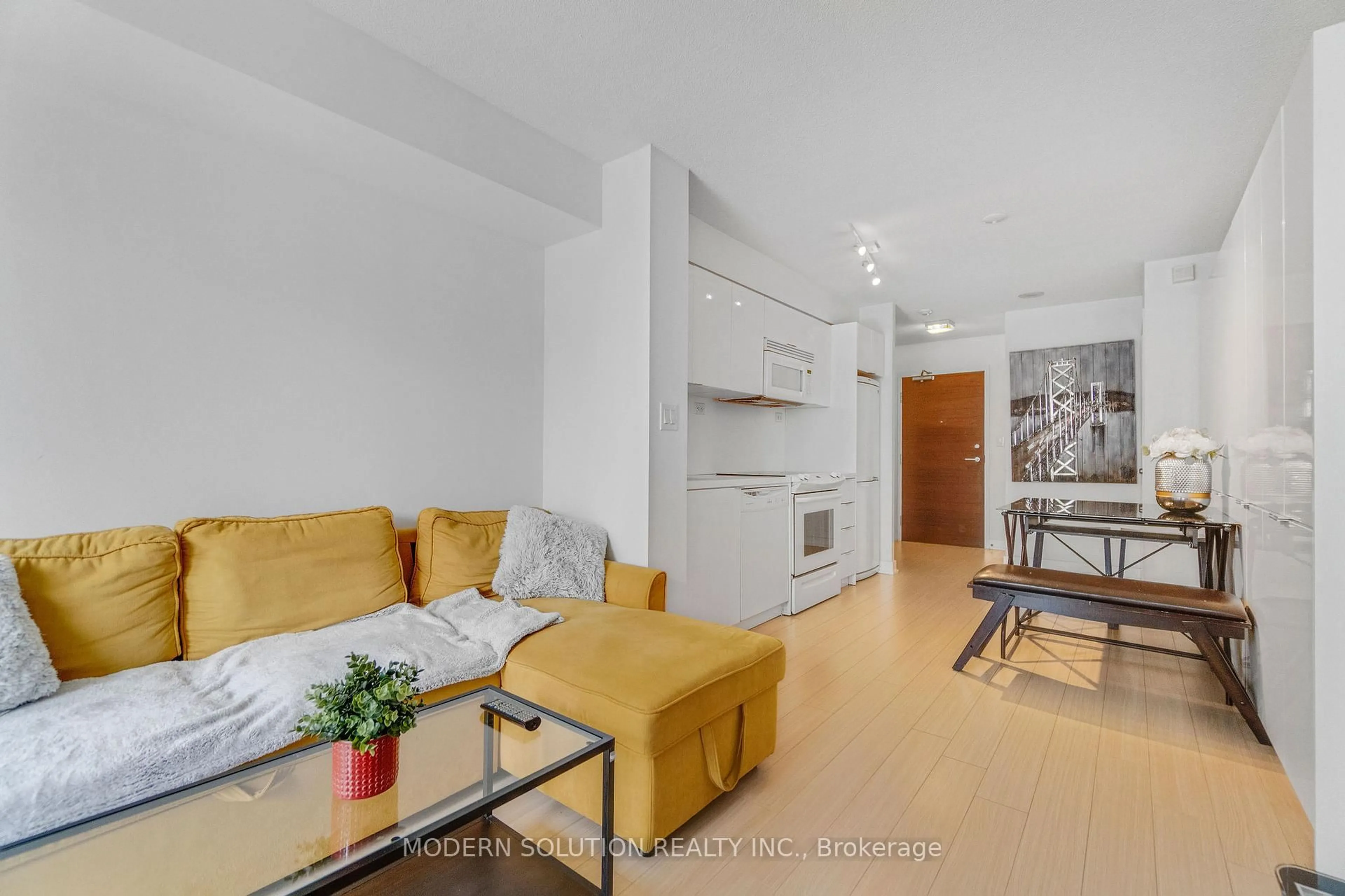 Living room with furniture, unknown for 10 Capreol Crt #925, Toronto Ontario M5V 4B3