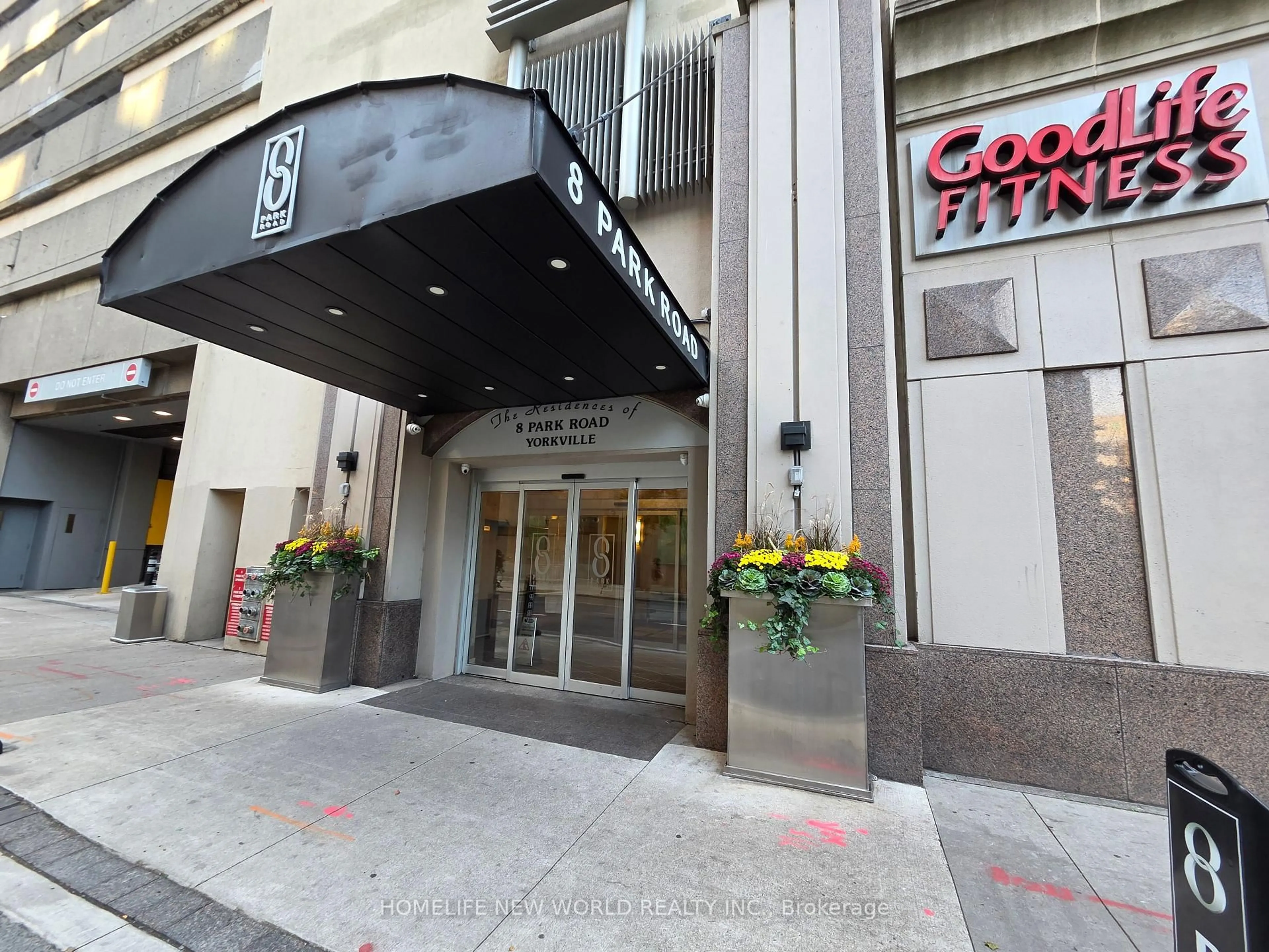 Indoor foyer for 8 Park Rd #3112, Toronto Ontario M4W 3S5