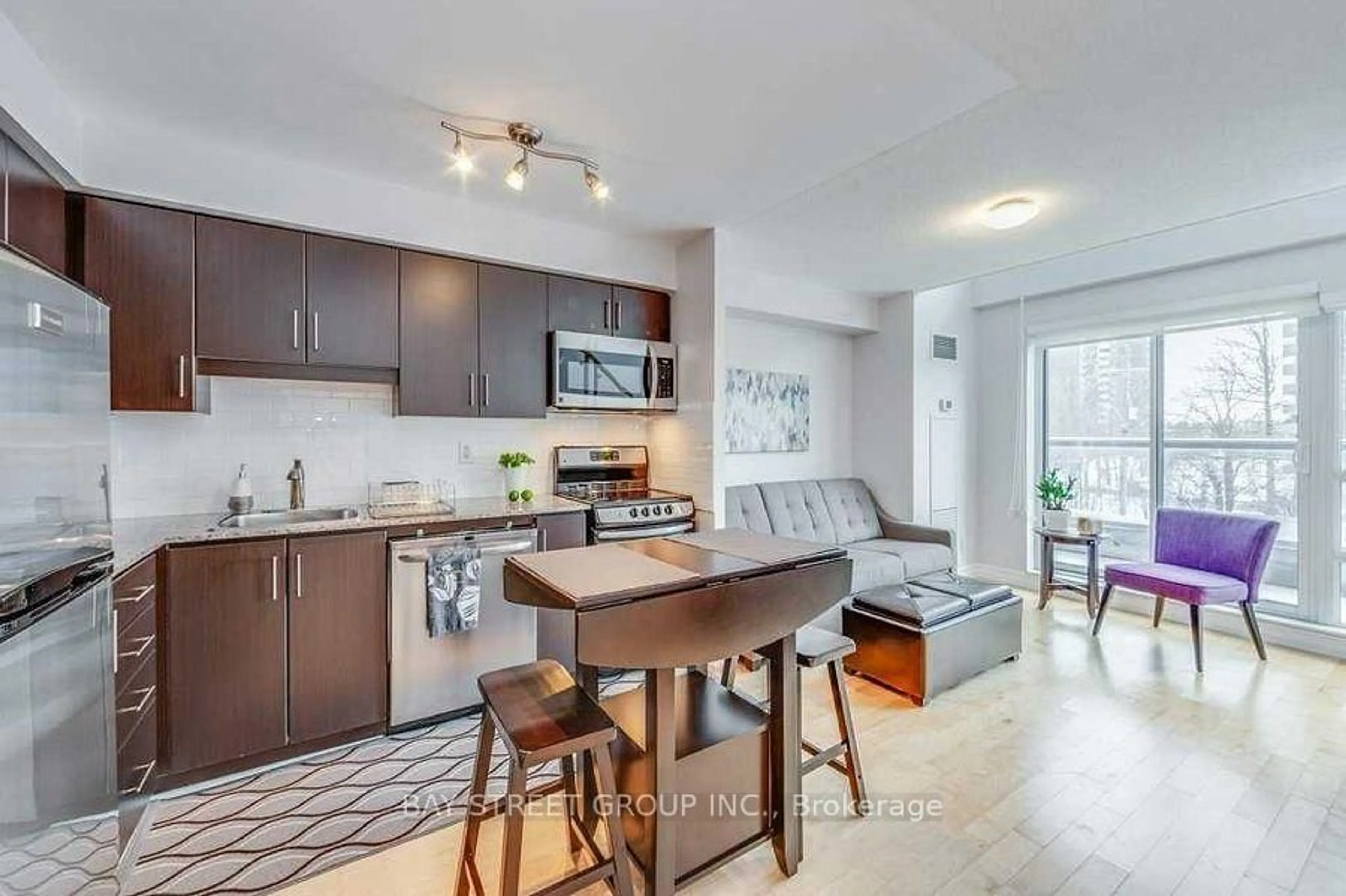 Open concept kitchen, unknown for 2035 Sheppard Ave #127, Toronto Ontario M2J 0A8