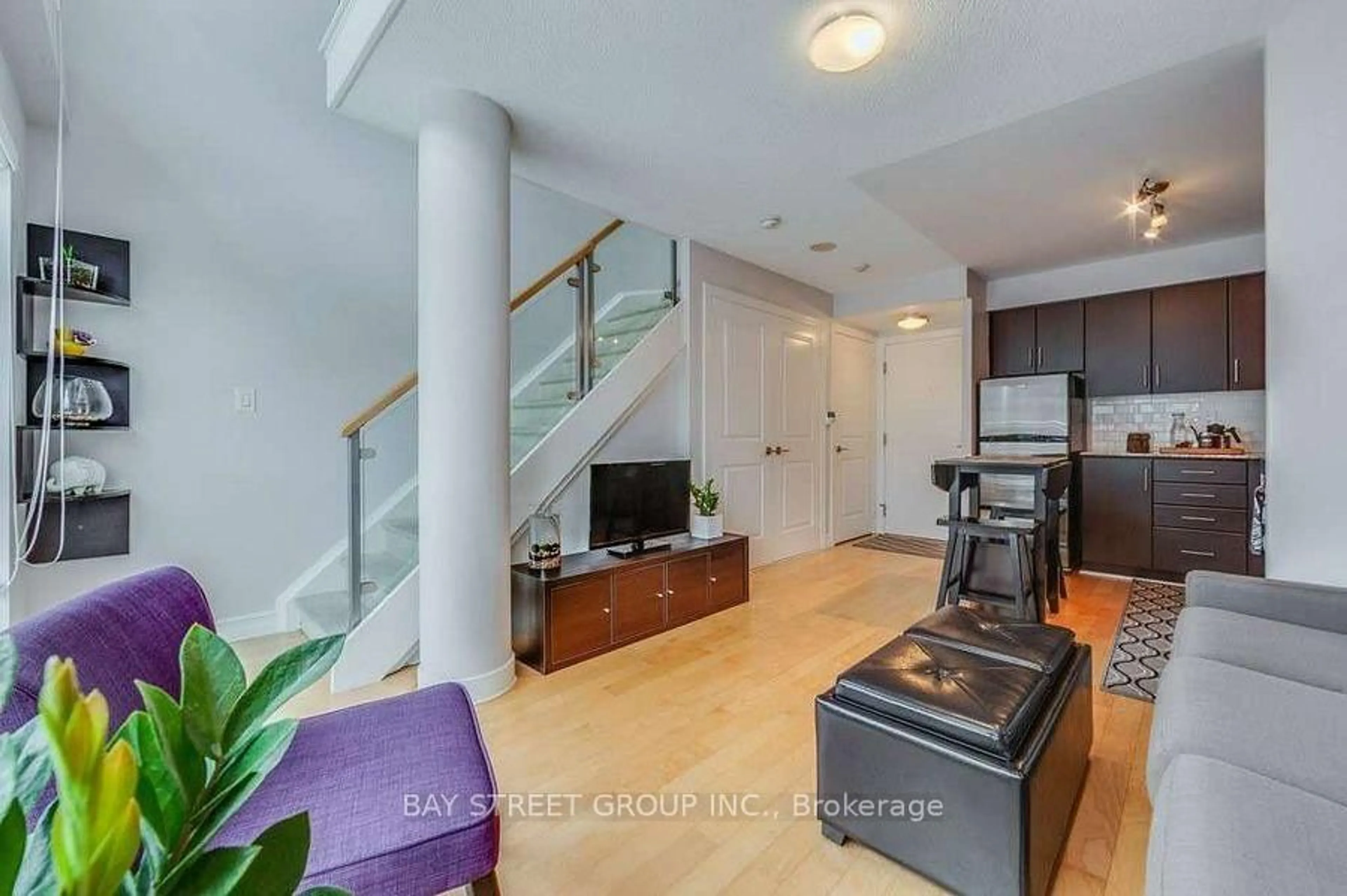 Unknown for 2035 Sheppard Ave #127, Toronto Ontario M2J 0A8