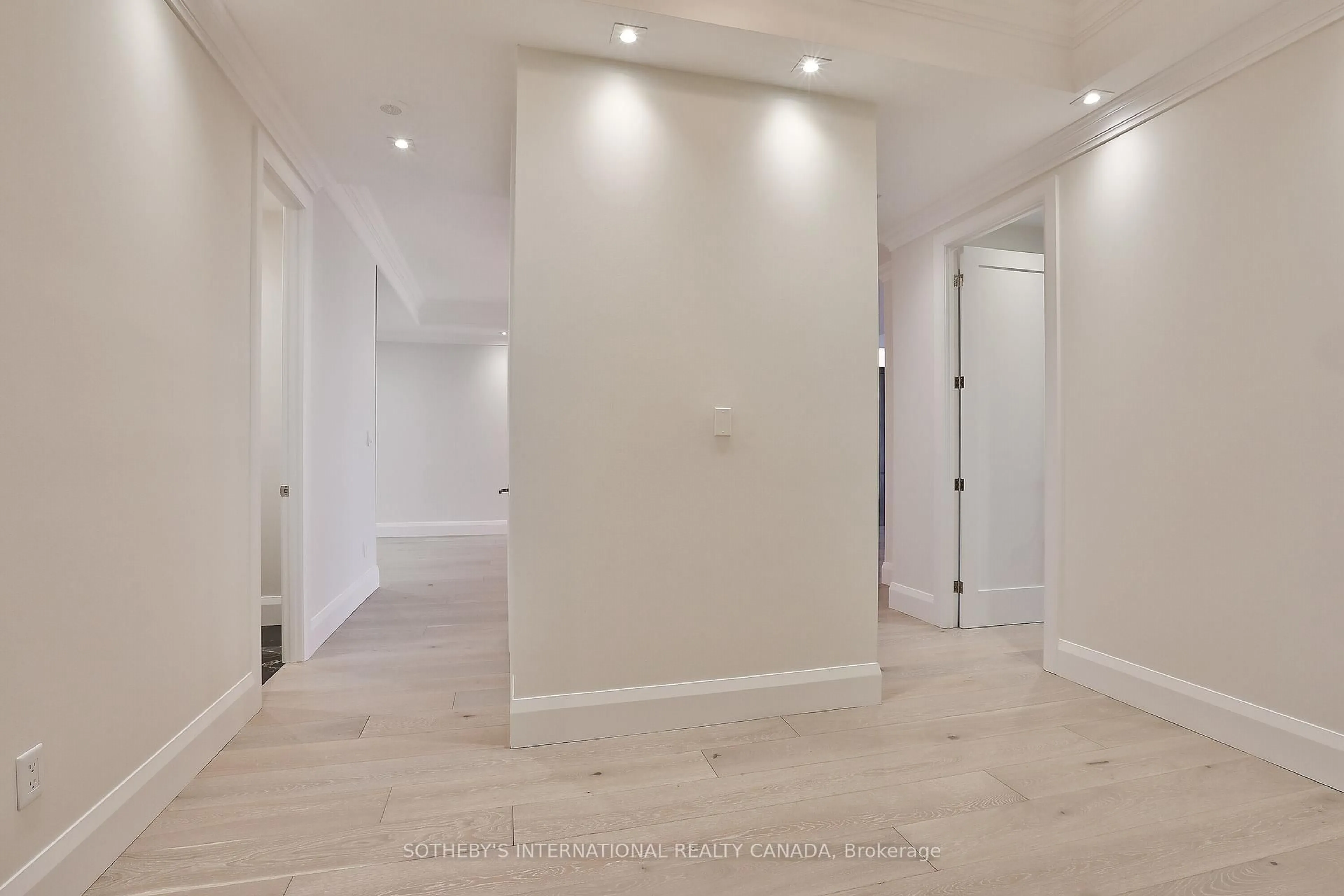 A pic of a room for 99 Avenue Rd #1101, Toronto Ontario M5R 2G5
