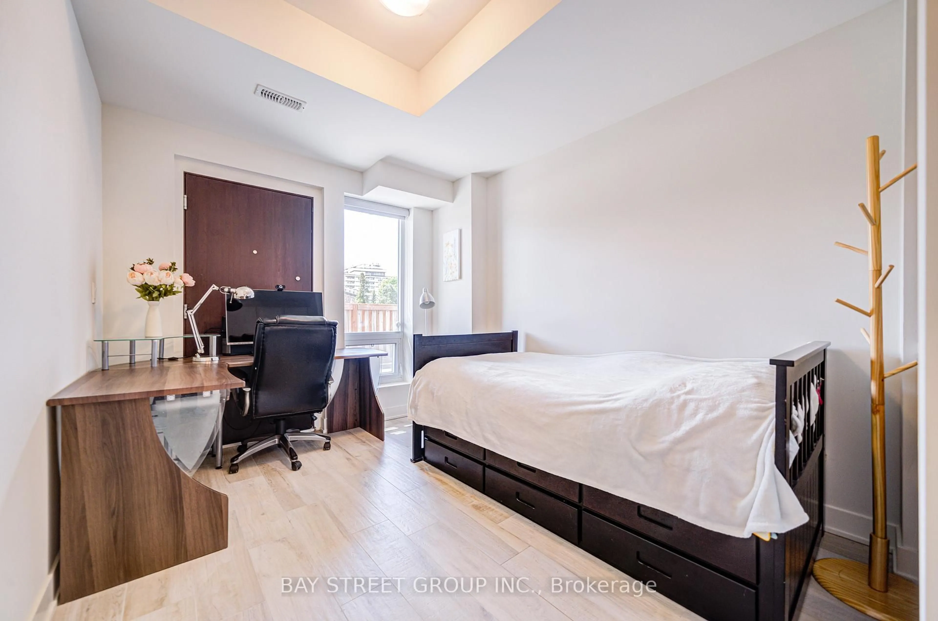 A pic of a room for 27 Sonic Way, Toronto Ontario M3C 0P3