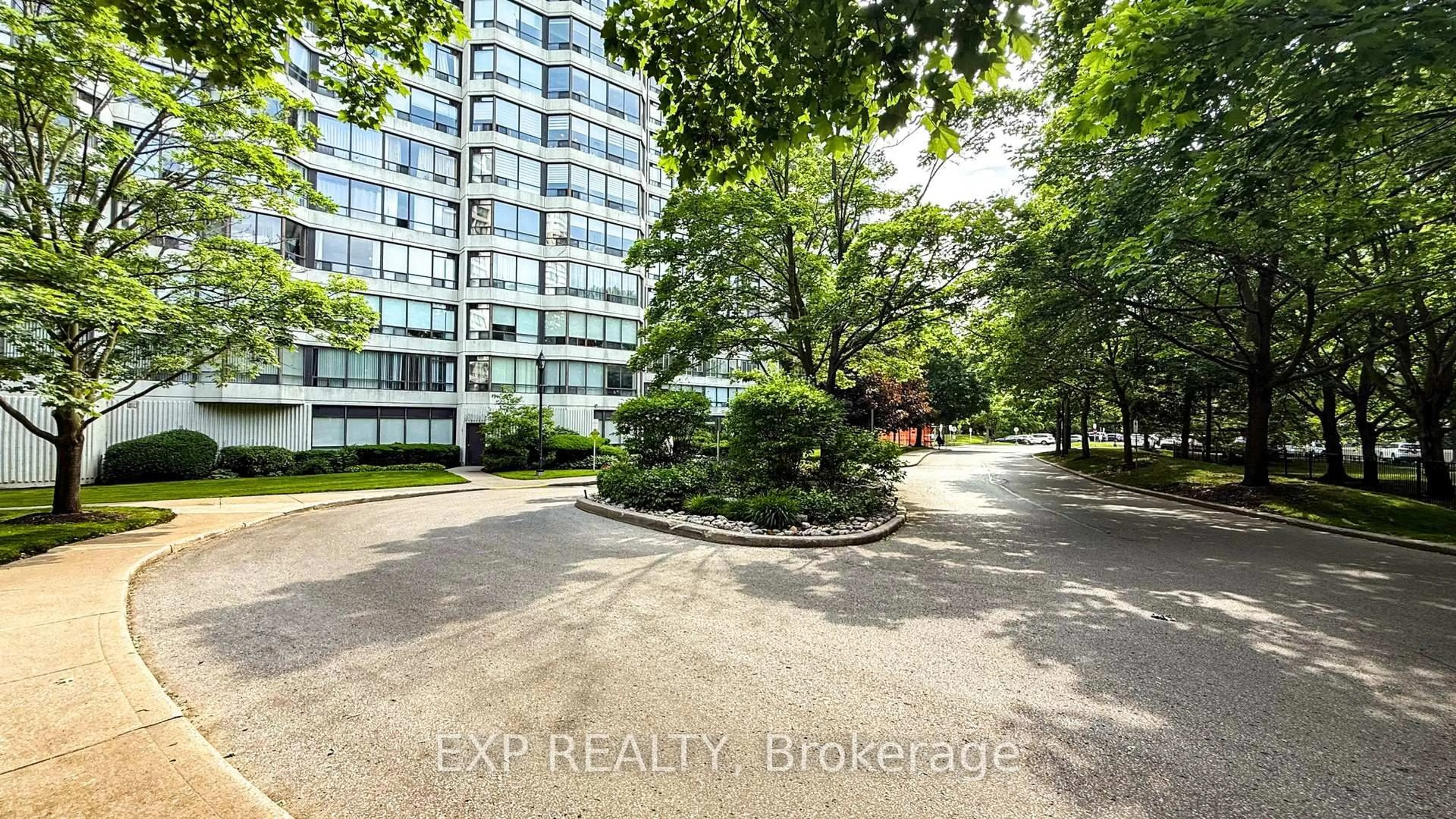 Unknown for 1121 Steeles Ave #1411, Toronto Ontario M2R 3W7