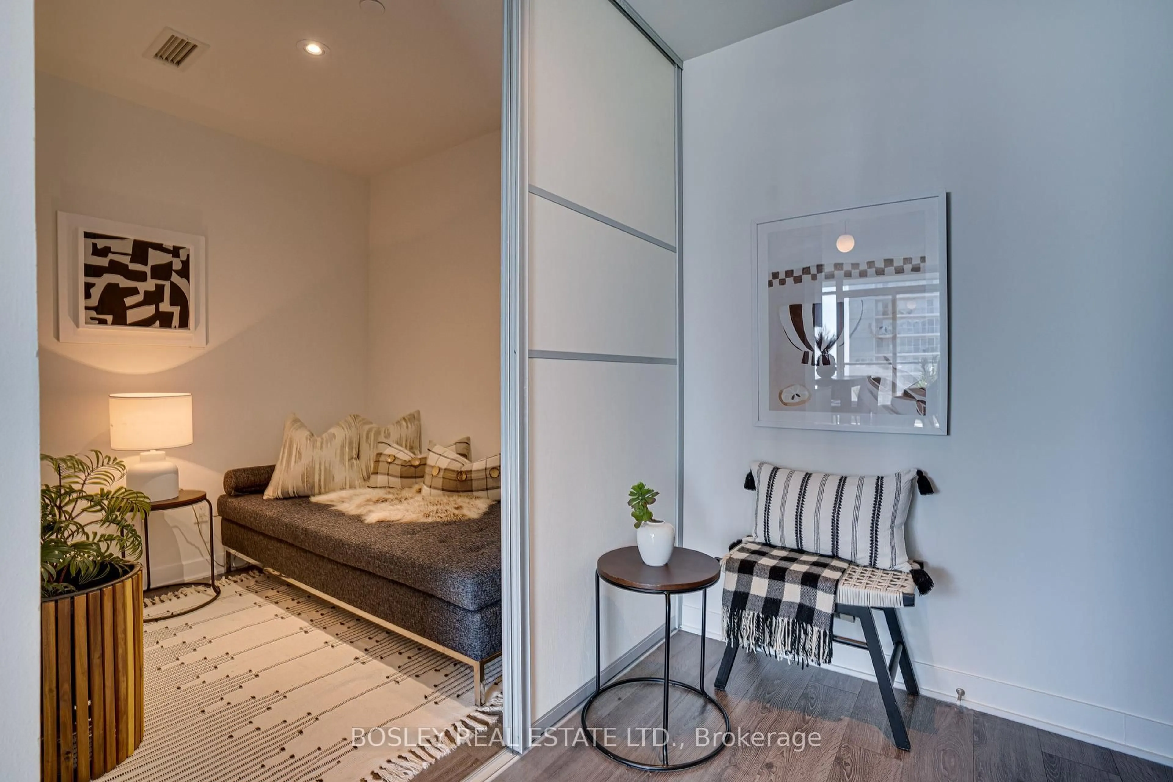 Unknown for 70 Queens Wharf Rd #3315, Toronto Ontario M5V 0J2