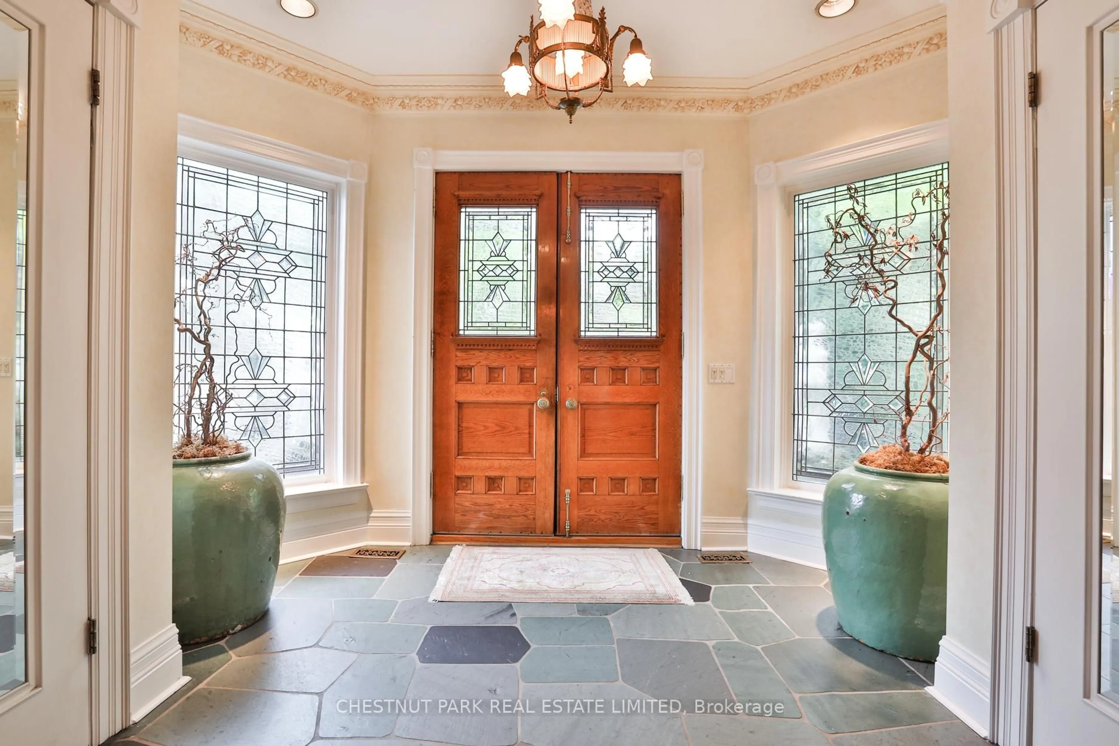 Indoor entryway for 5 Castle Frank Cres, Toronto Ontario M4W 2A2