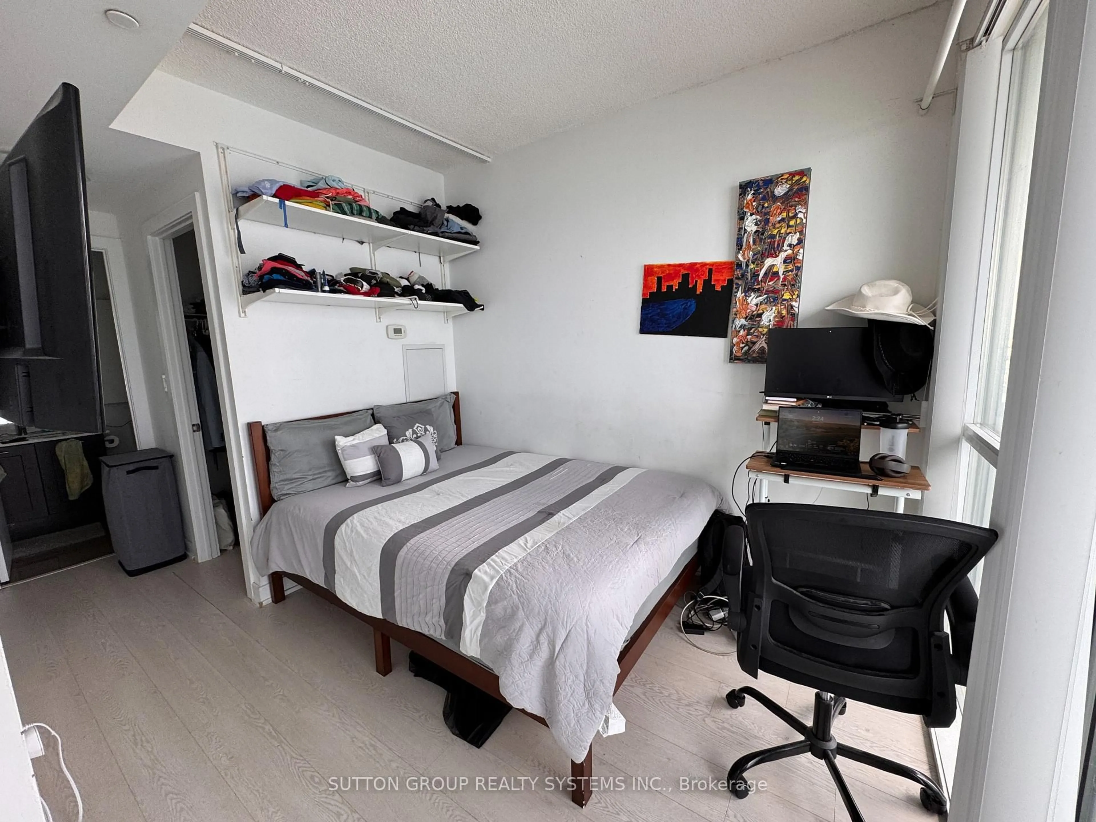 A pic of a room for 20 Bruyeres Mews #2908, Toronto Ontario M5V 0G8