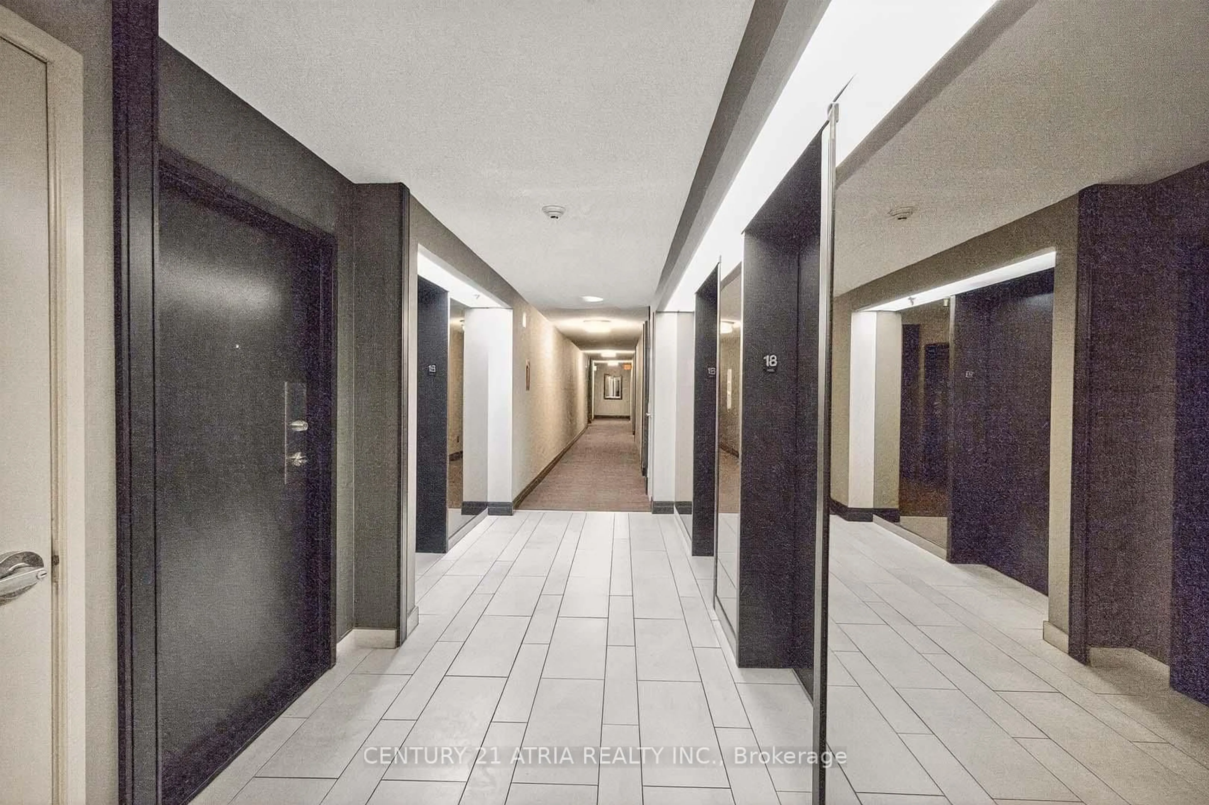 Indoor foyer for 3300 Don Mills Rd #1804, Toronto Ontario M2J 4X7