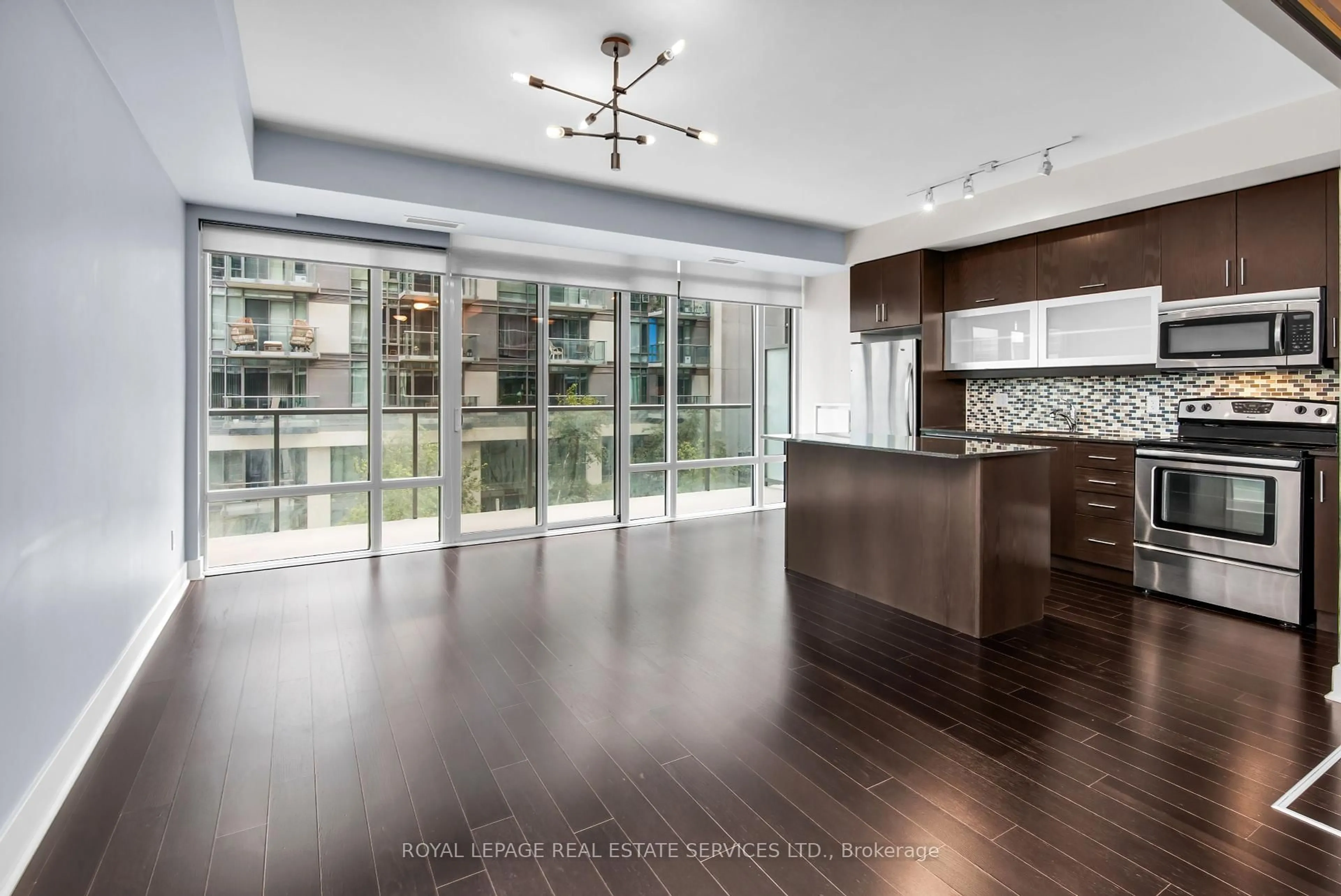 Open concept kitchen, unknown for 90 Stadium Rd #330, Toronto Ontario M5V 3W5