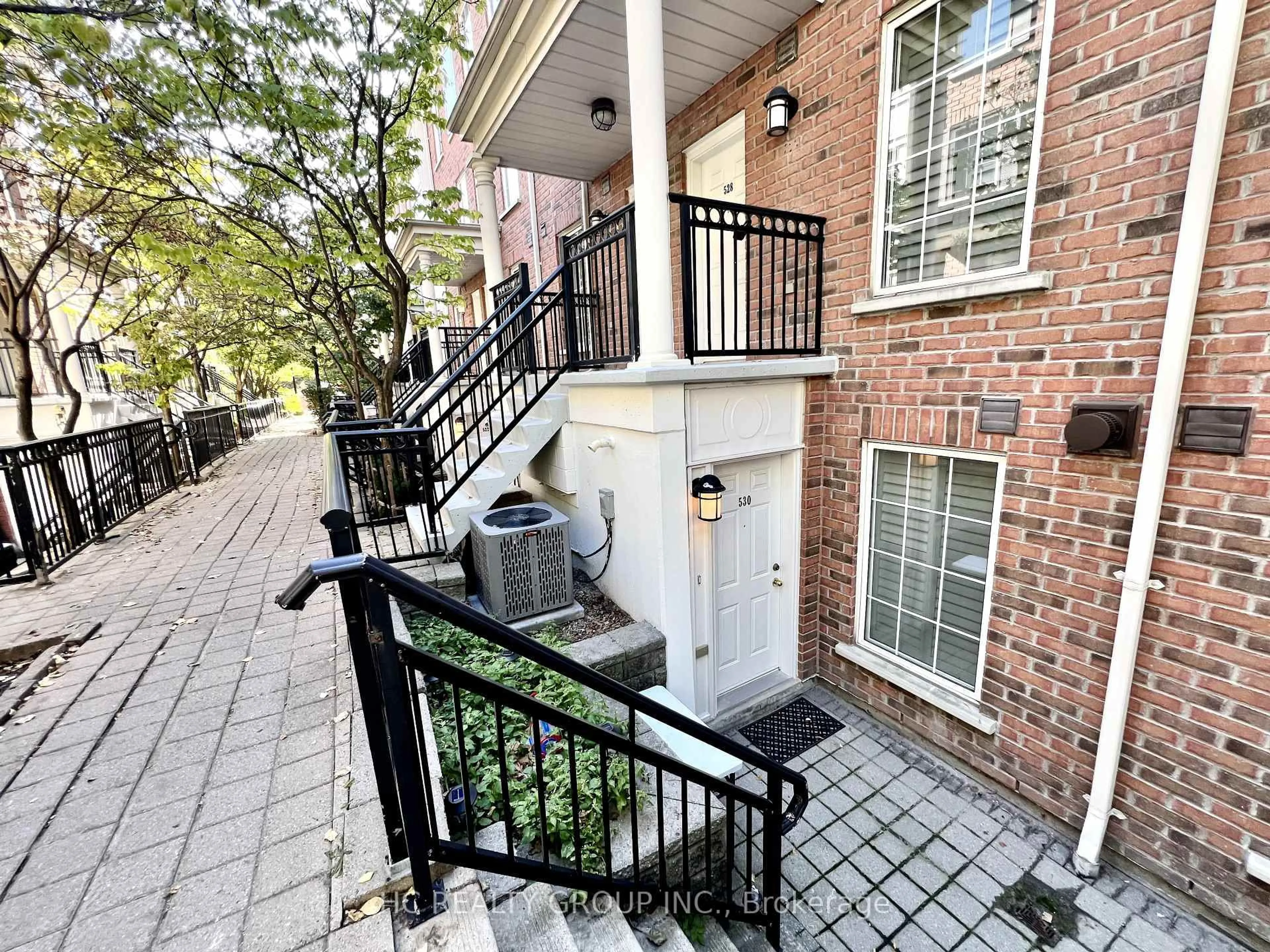 Patio, street for 3 Everson Dr #530, Toronto Ontario M2N 7C2