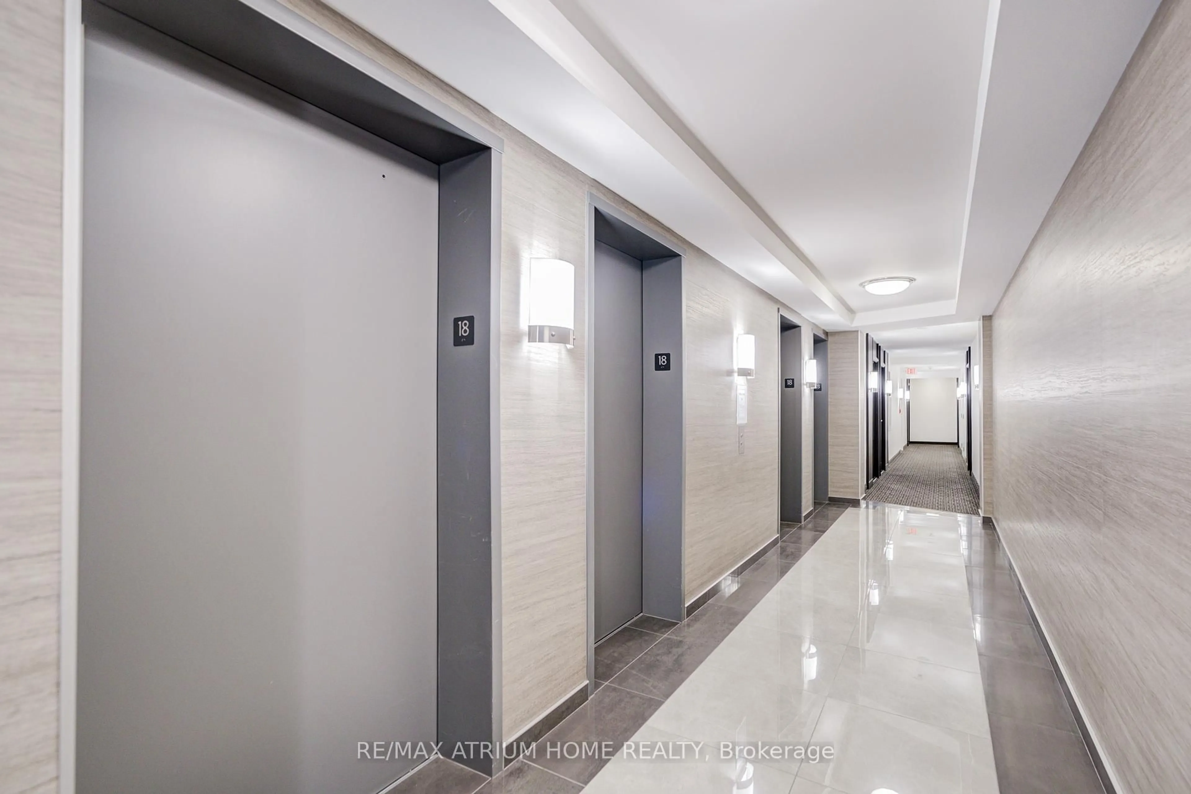 Indoor foyer for 33 Sheppard Ave #1810, Toronto Ontario M2N 7K1