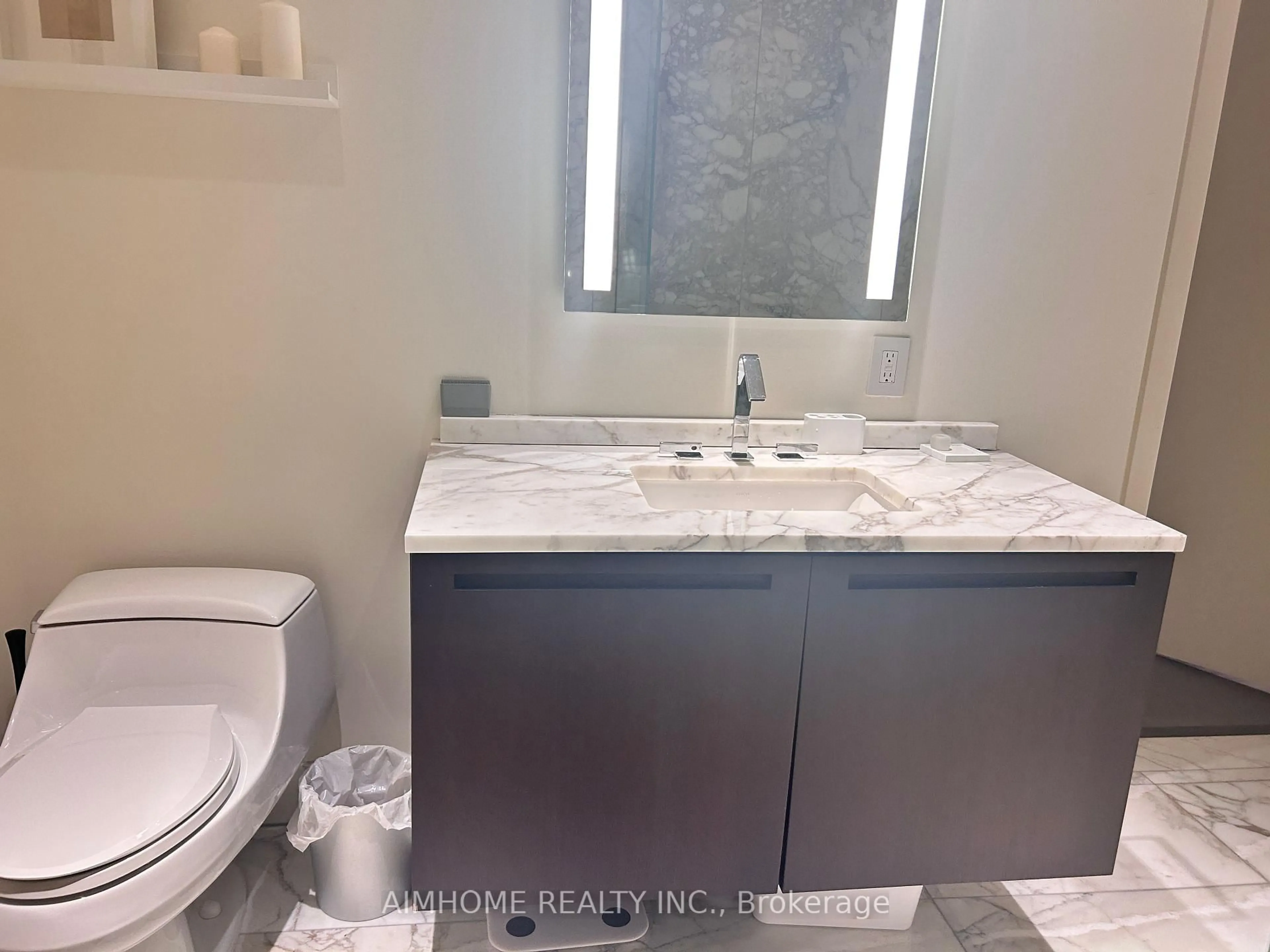 Standard bathroom, ceramic/tile floor for 180 university Ave #3604, Toronto Ontario M5H 0A2
