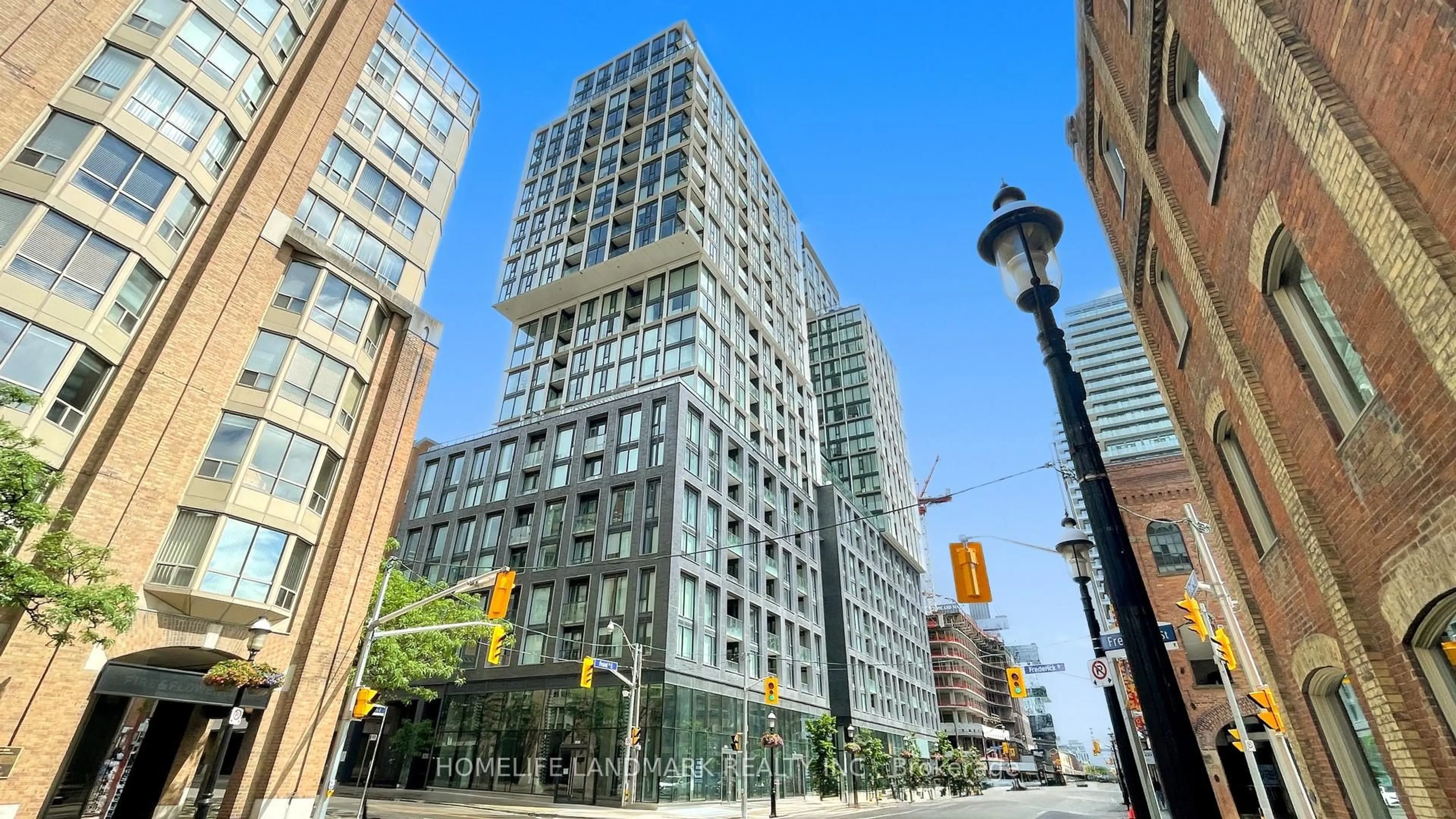 Patio, building for 158 front St #1101, Toronto Ontario M5A 0K9