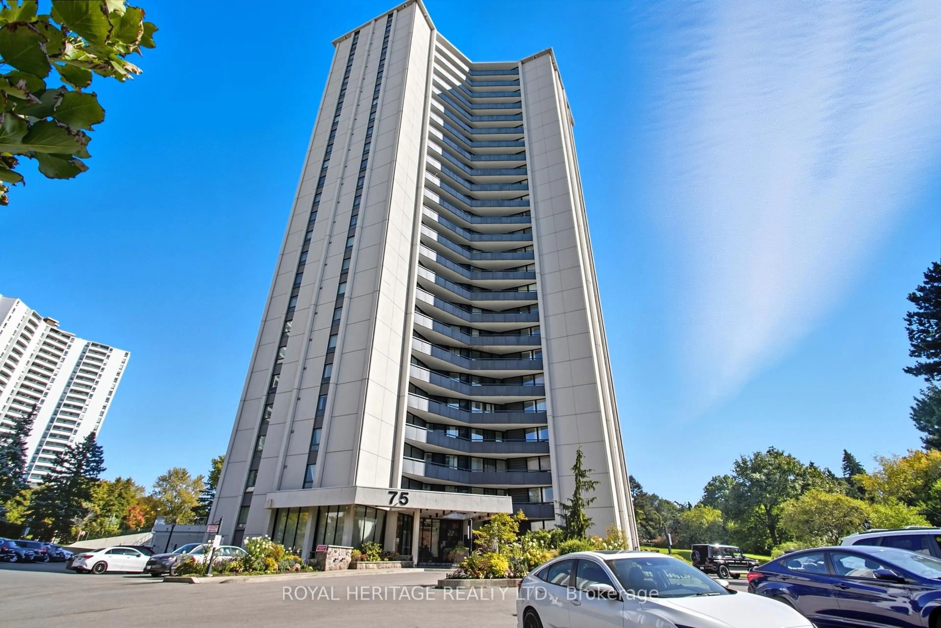 Indoor foyer for 75 Graydon Hall Dr #1706, Toronto Ontario M3A 3M5