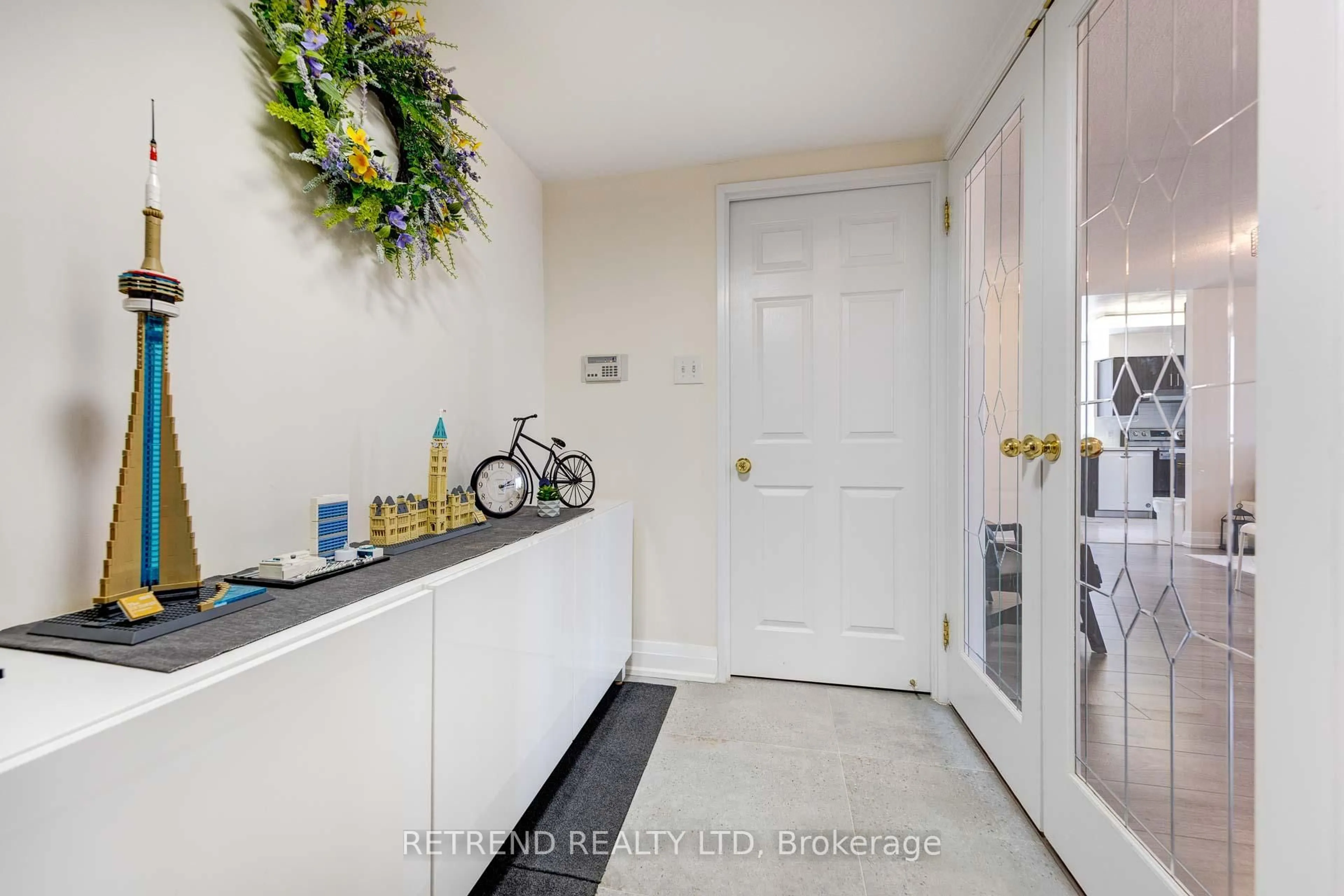 Unknown for 256 Doris Ave #305, Toronto Ontario M2N 6X8