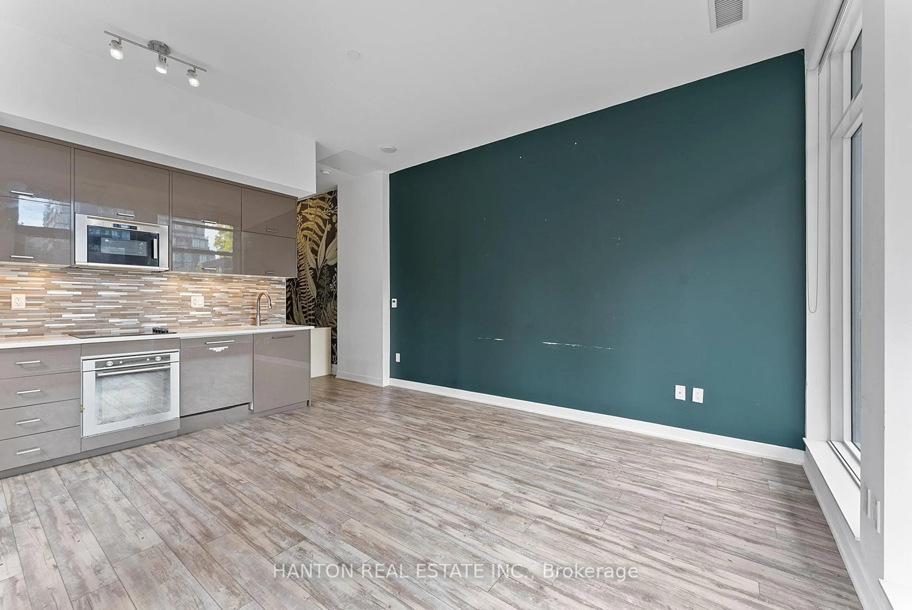 Open concept kitchen, unknown for 106 Dovercourt Rd #105, Toronto Ontario M6J 1J1