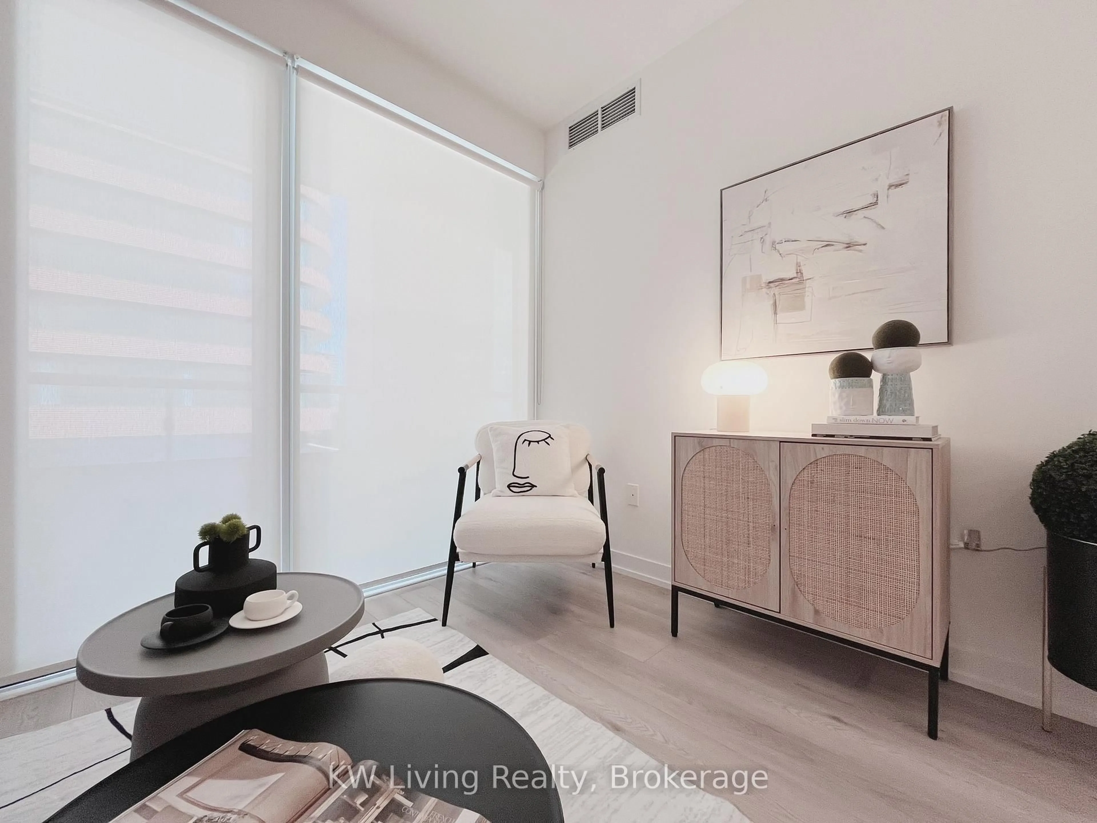 A pic of a room for 158 Front St #417, Toronto Ontario M5A 0K9