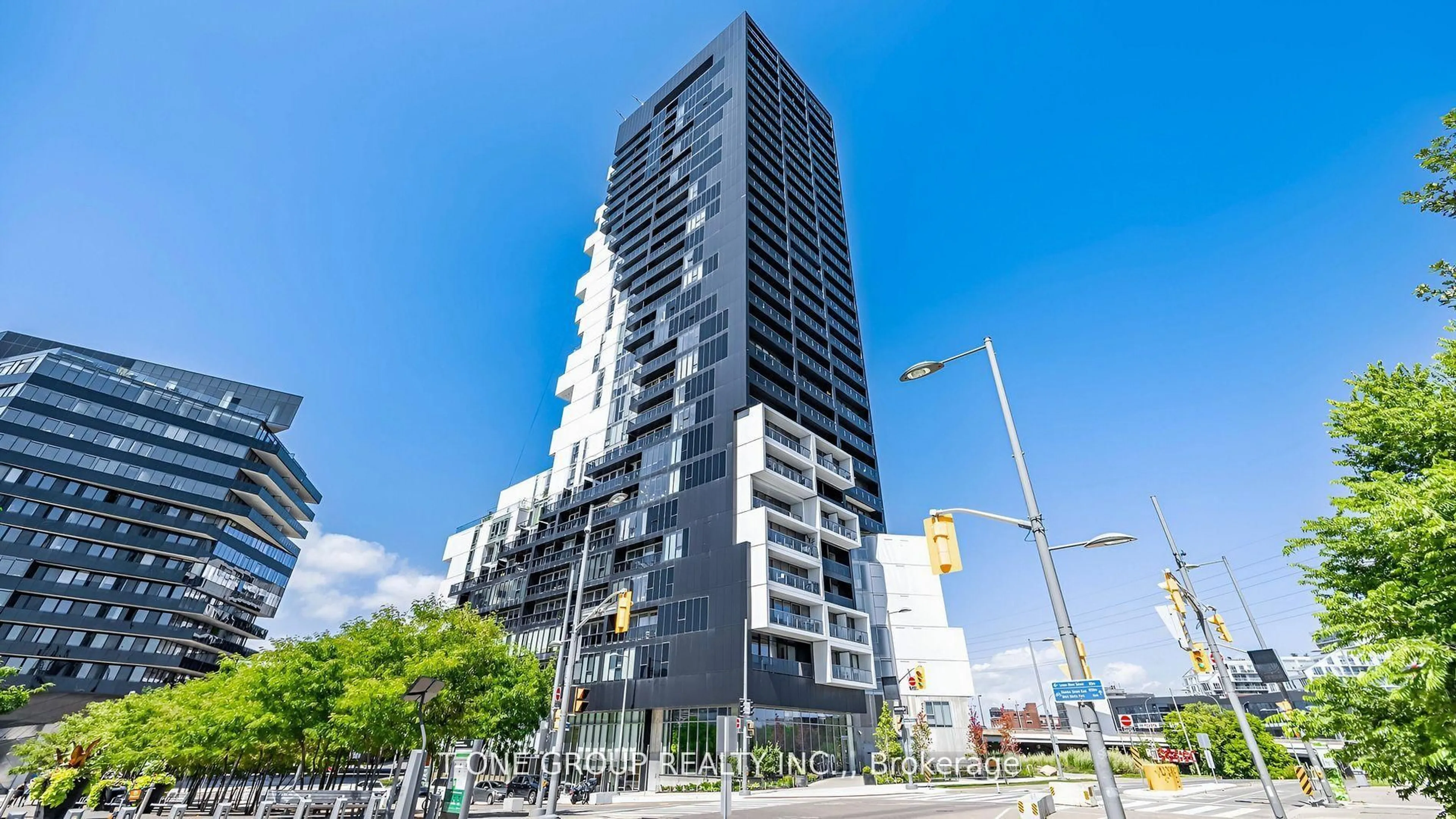 A pic from outside/outdoor area/front of a property/back of a property/a pic from drone, building for 170 Bayview Ave #314, Toronto Ontario M5A 0M4