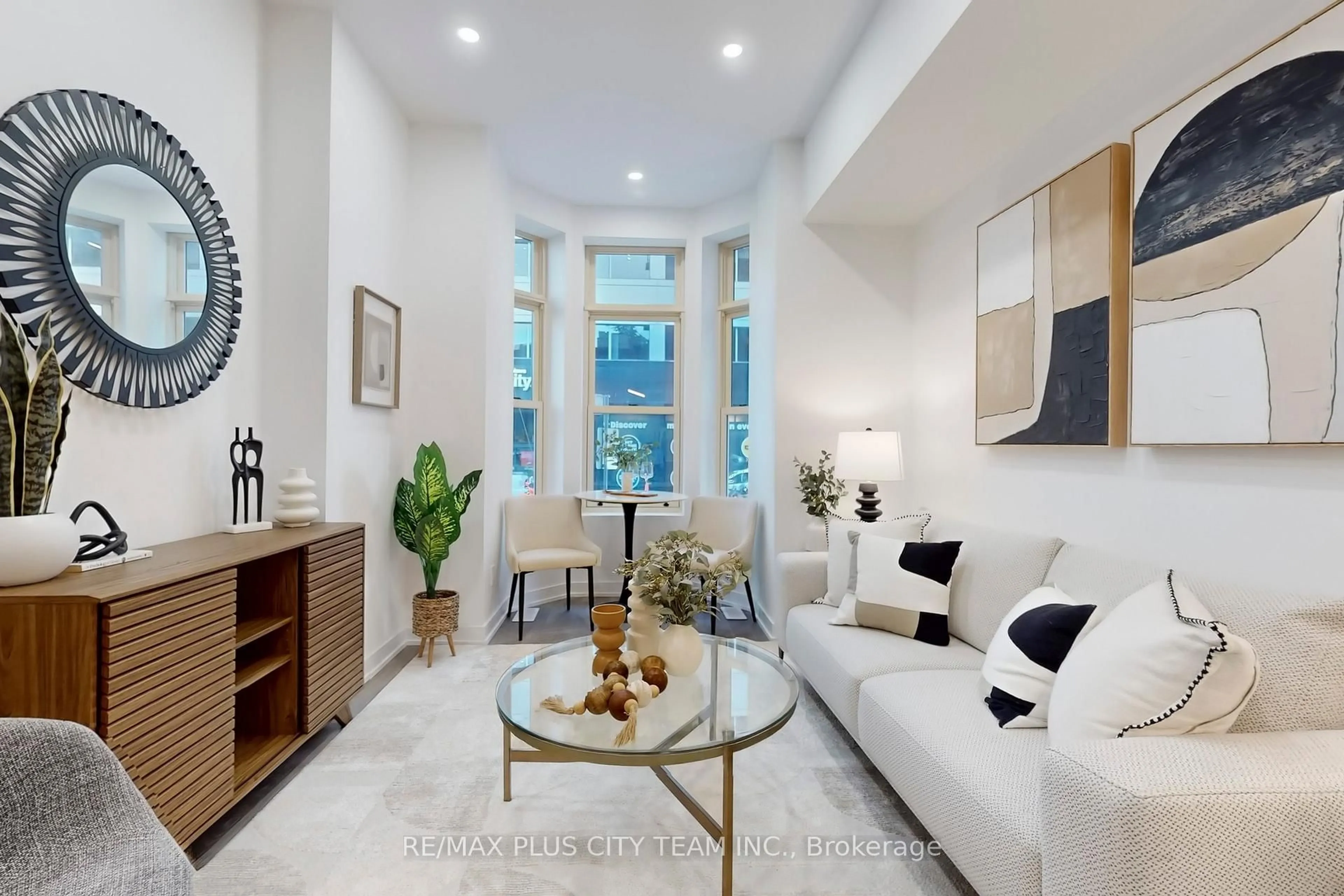 Living room with furniture, ceramic/tile floor for 118 Peter St, Toronto Ontario M5V 2G7