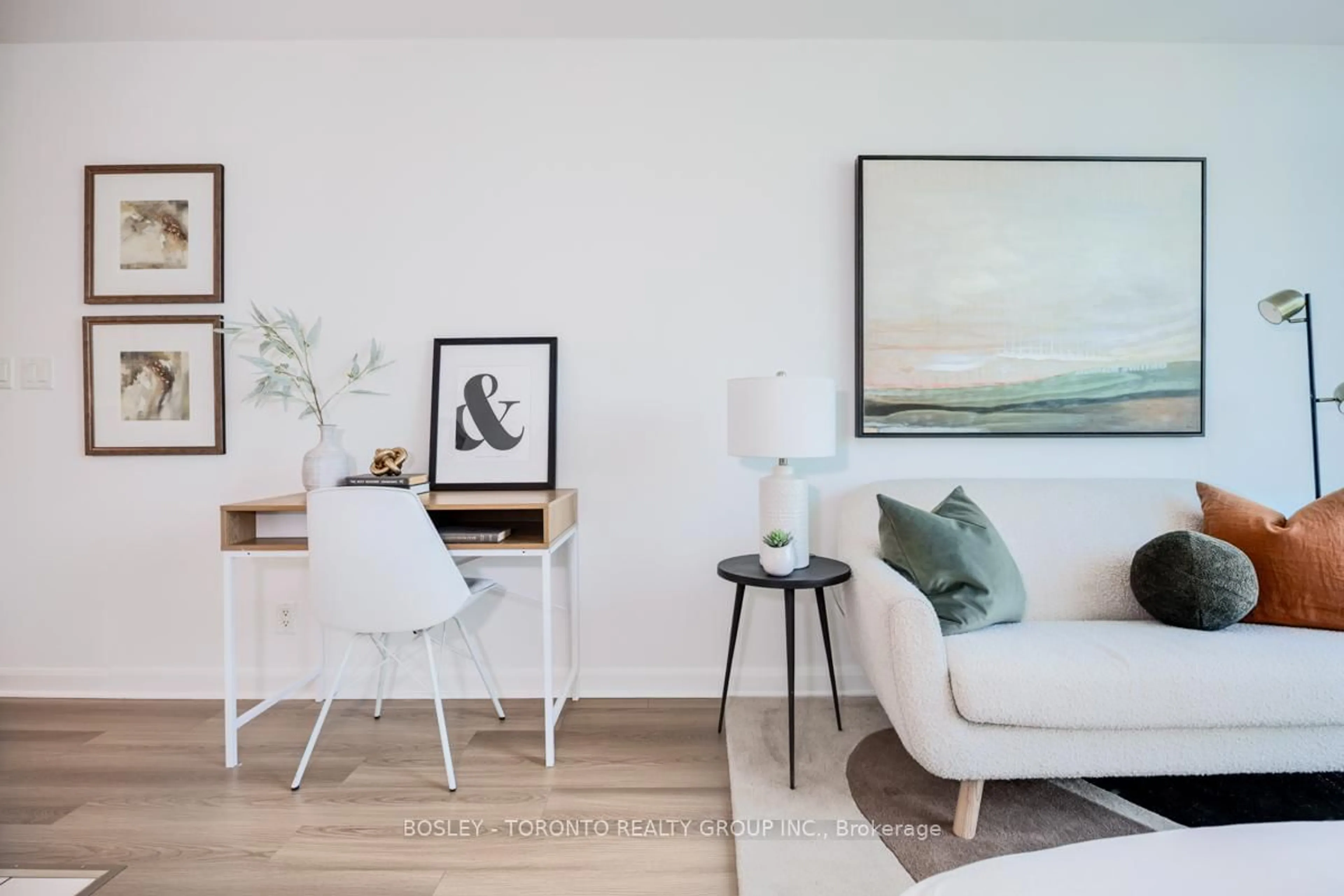 Living room with furniture, wood/laminate floor for 600 Fleet St #2109, Toronto Ontario M5V 1B7