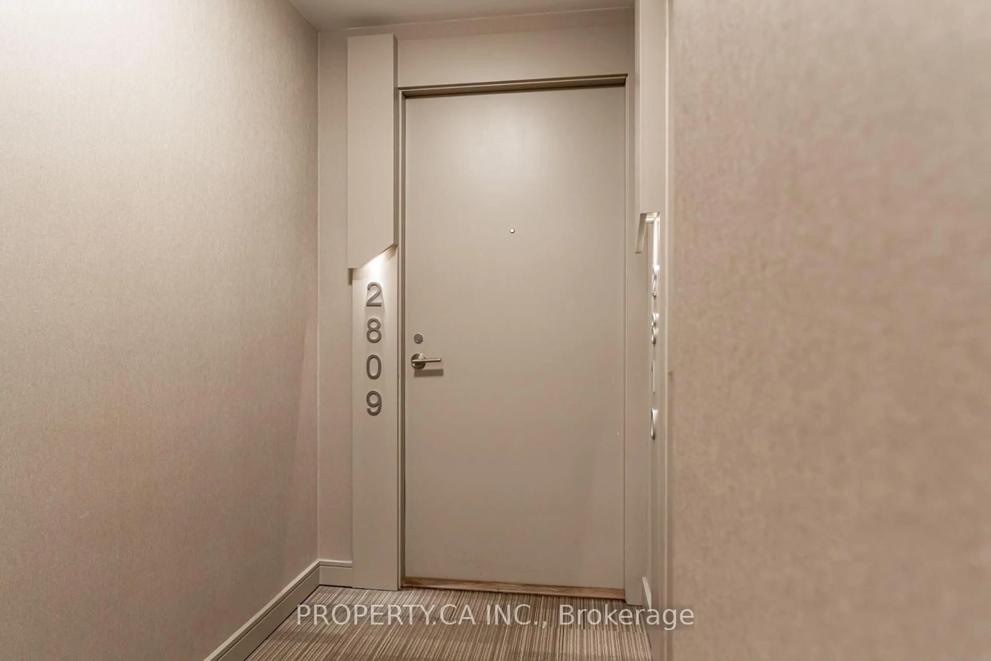 Indoor entryway for 6 Sonic Way #N2809, Toronto Ontario M3C 0P1