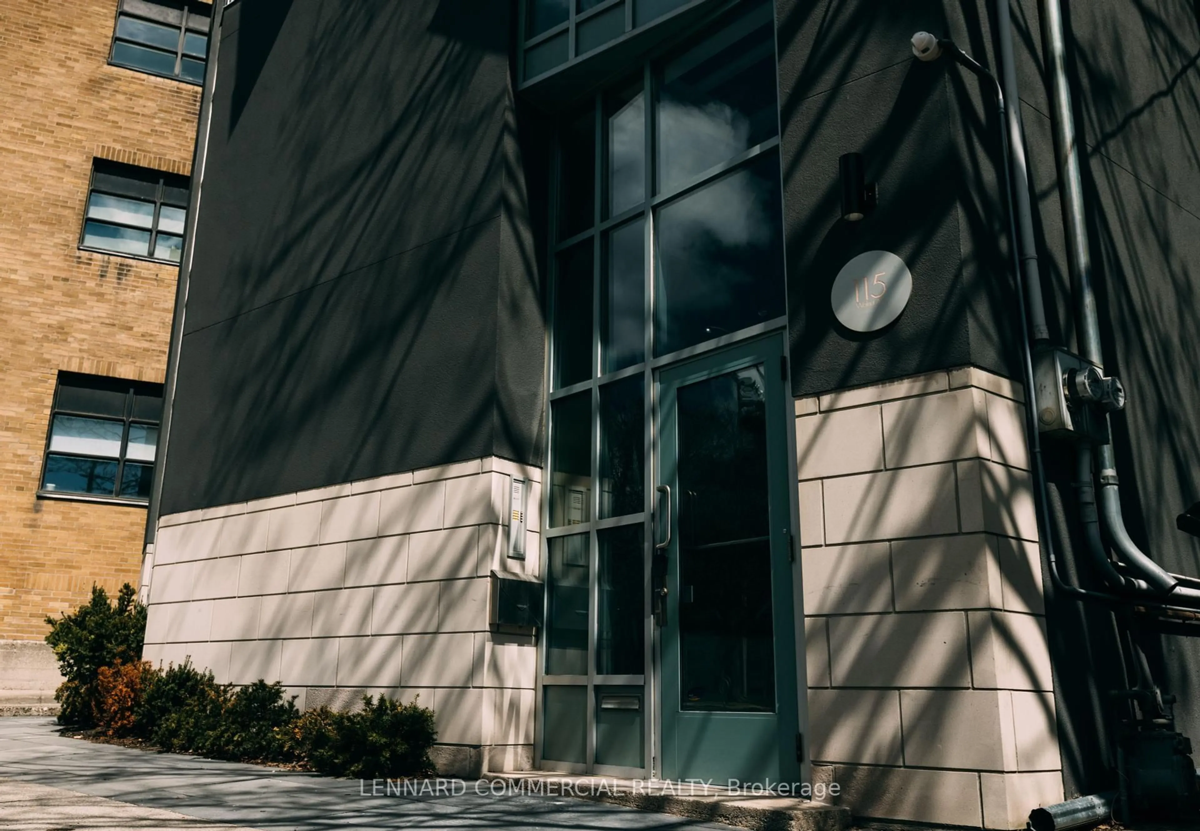 Unknown for 115 Walnut Ave, Toronto Ontario M5V 2S1