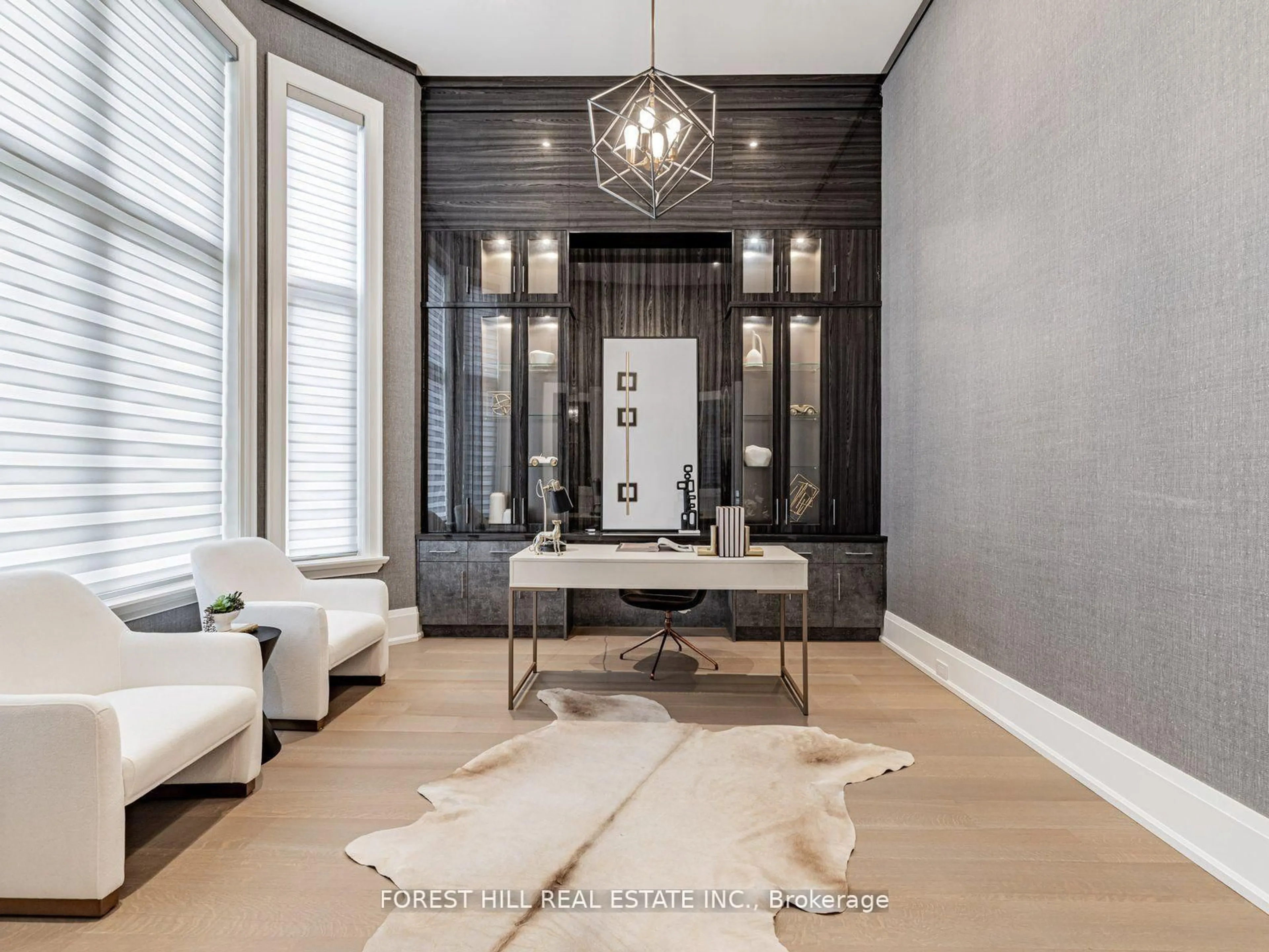 Indoor entryway for 39 Rippleton Rd, Toronto Ontario M3B 1H4