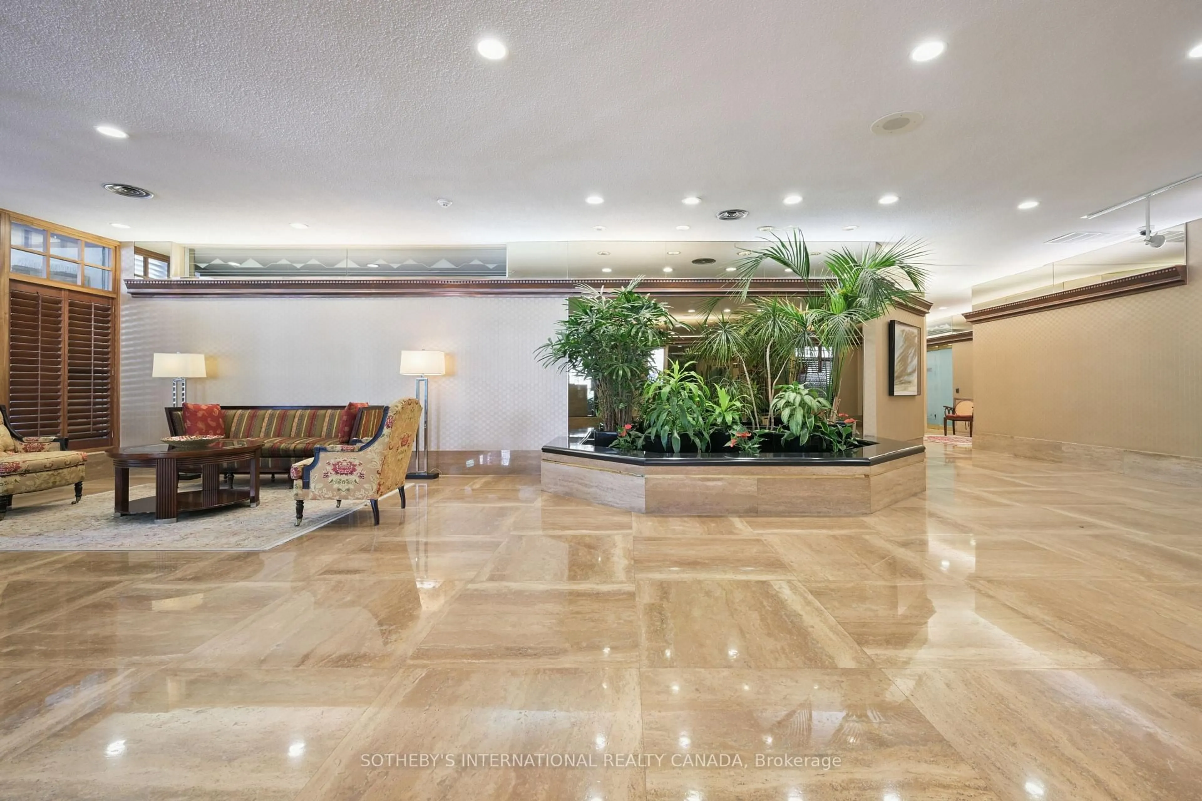 Lobby for 130 Carlton St #1104, Toronto Ontario M5A 4K3