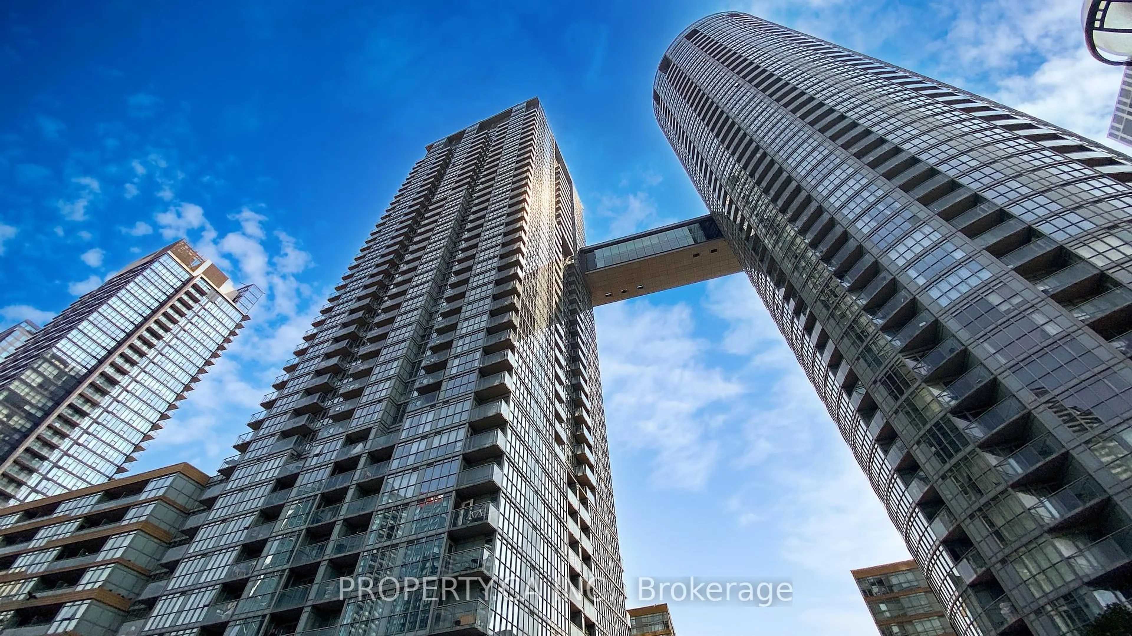 Unknown for 15 Iceboat Terr #2816, Toronto Ontario M5V 4A5