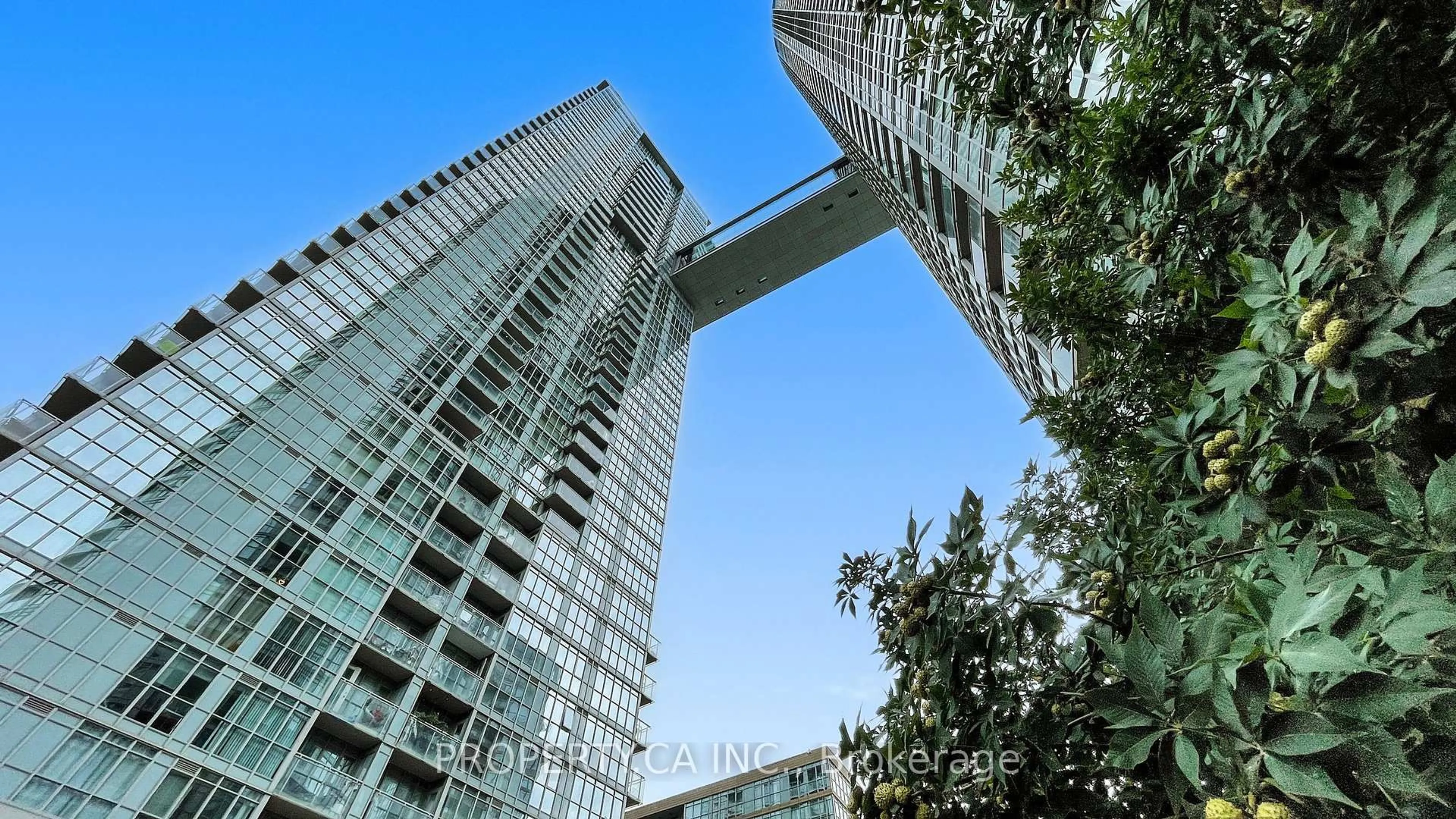 Indoor foyer for 15 Iceboat Terr #2816, Toronto Ontario M5V 4A5