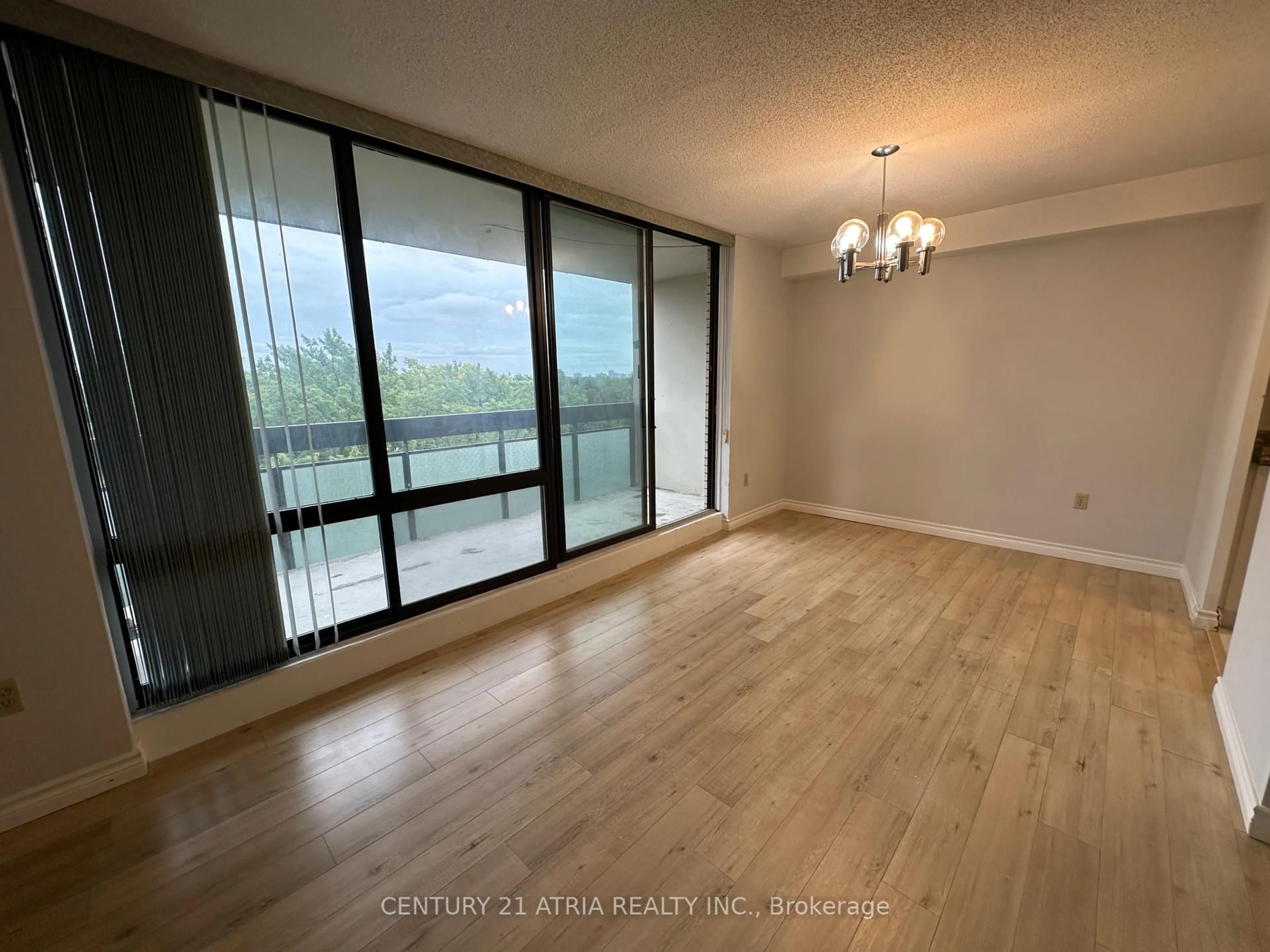 A pic of a room for 350 Seneca Hill Dr #814, Toronto Ontario M2J 4S7