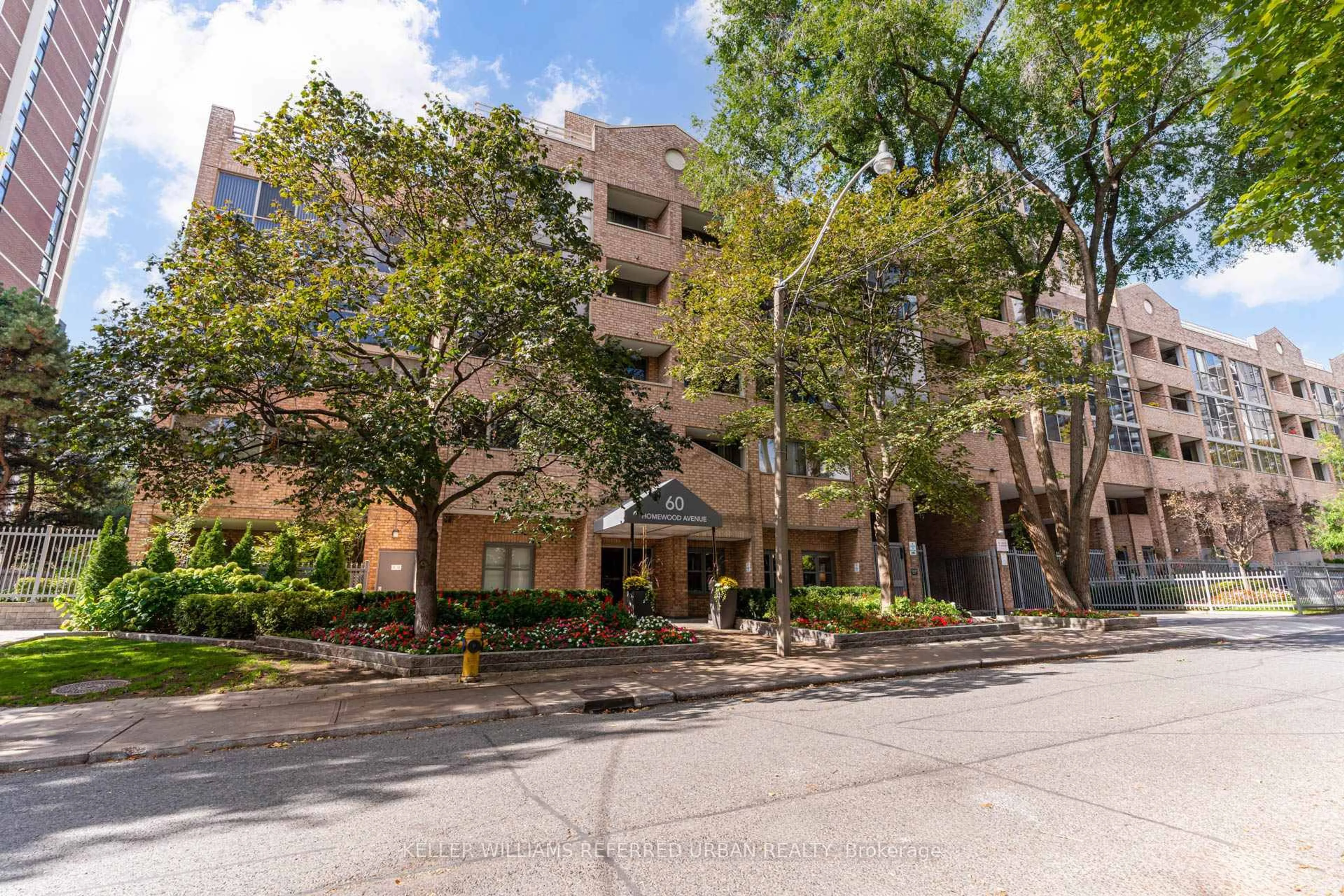 Patio, unknown for 60 Homewood Ave #332, Toronto Ontario M4Y 2X4