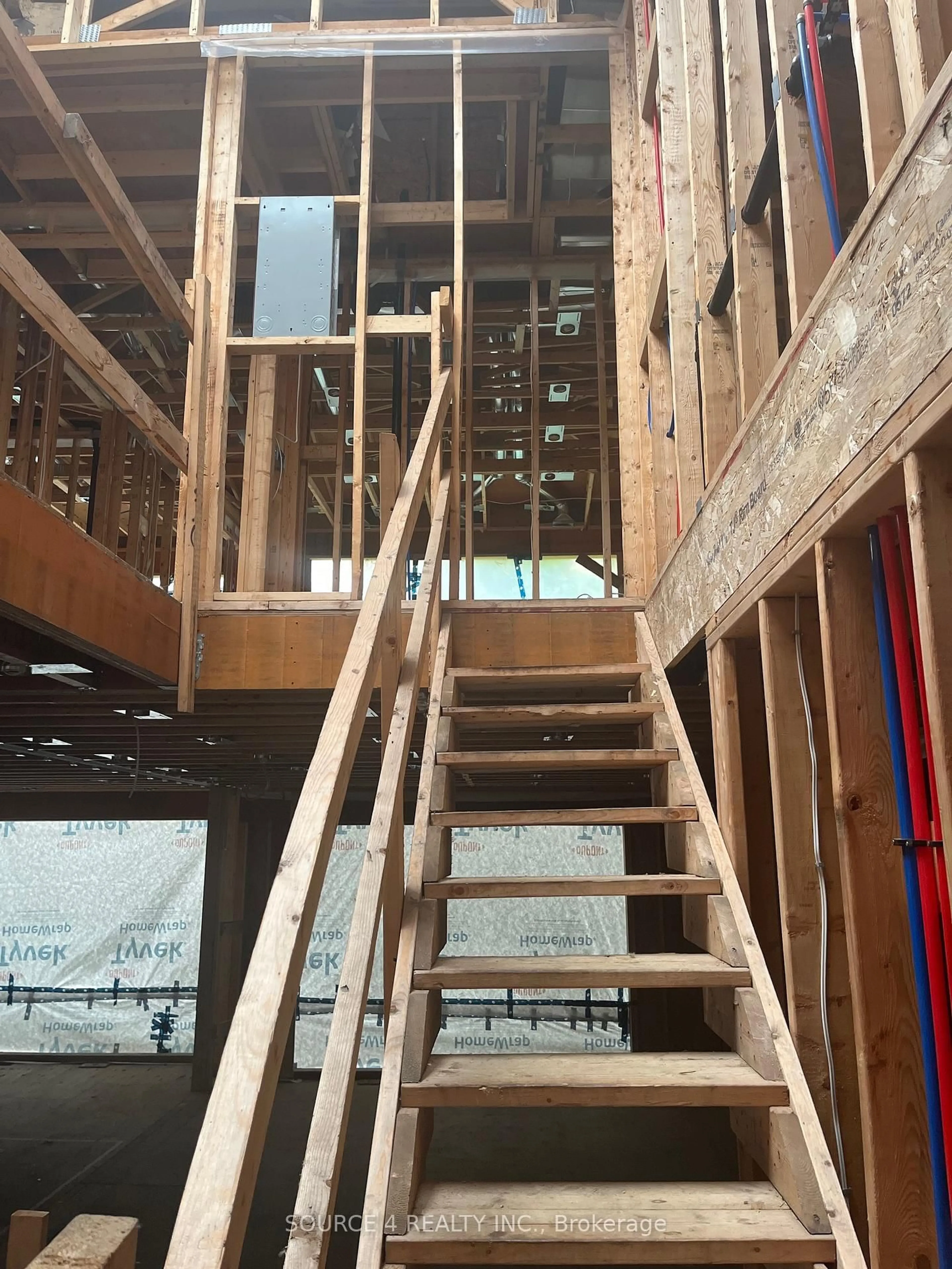 Stairs for 30 Irvington Cres, Toronto Ontario M2N 2Z1
