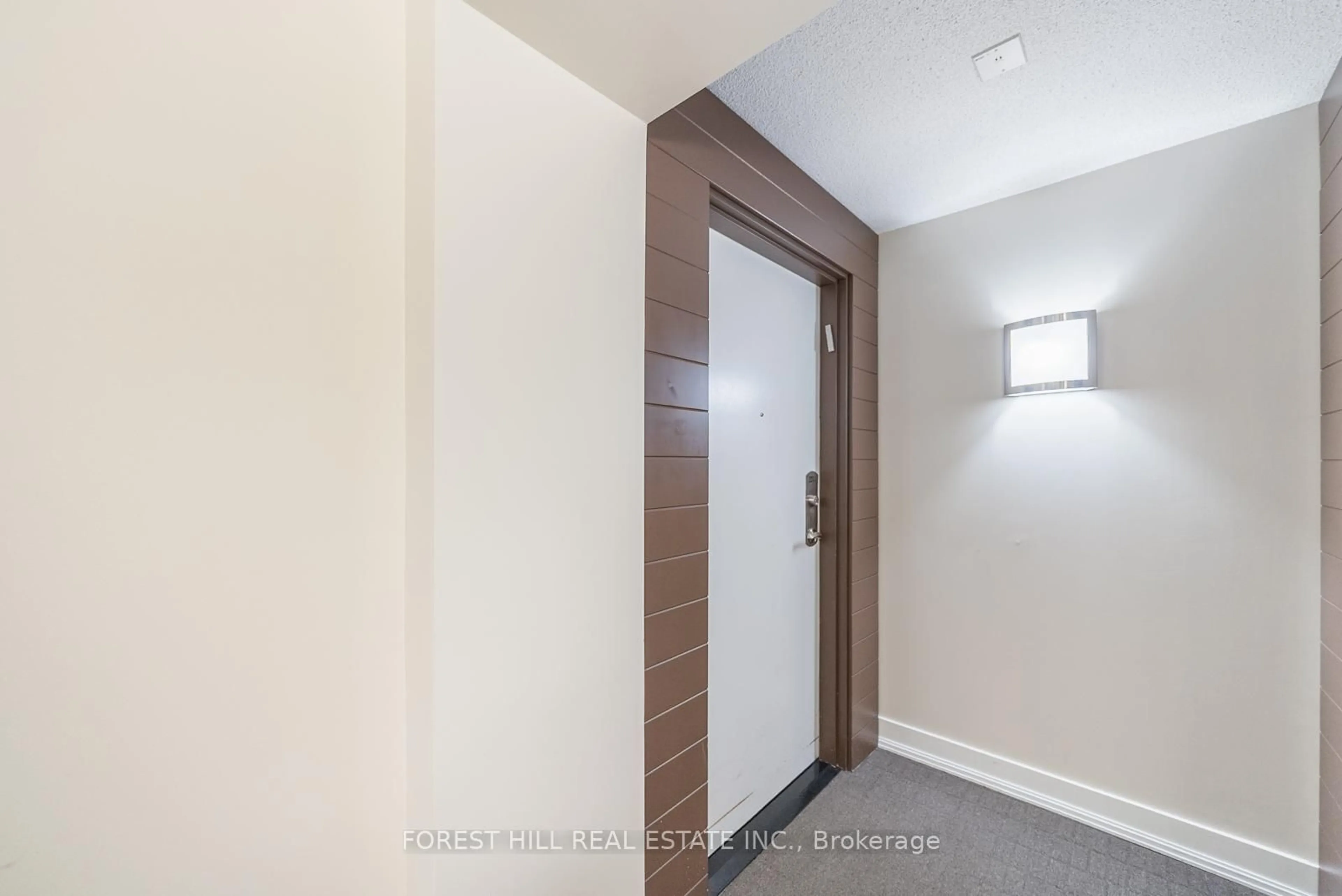 Indoor entryway for 2191 Yonge St #2311, Toronto Ontario M4S 3H8