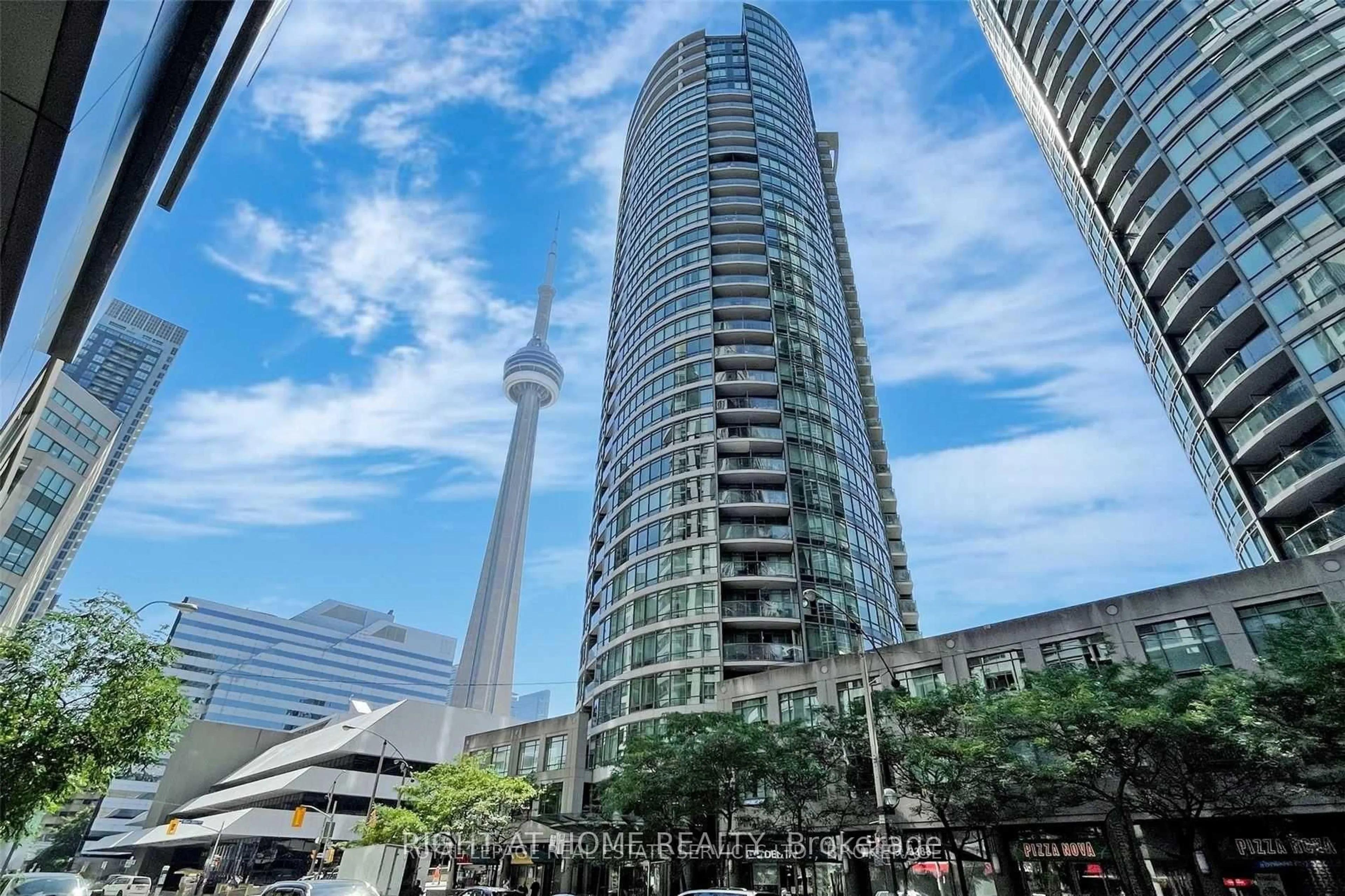 Indoor foyer for 361 Front St #1810, Toronto Ontario M5V 3R5